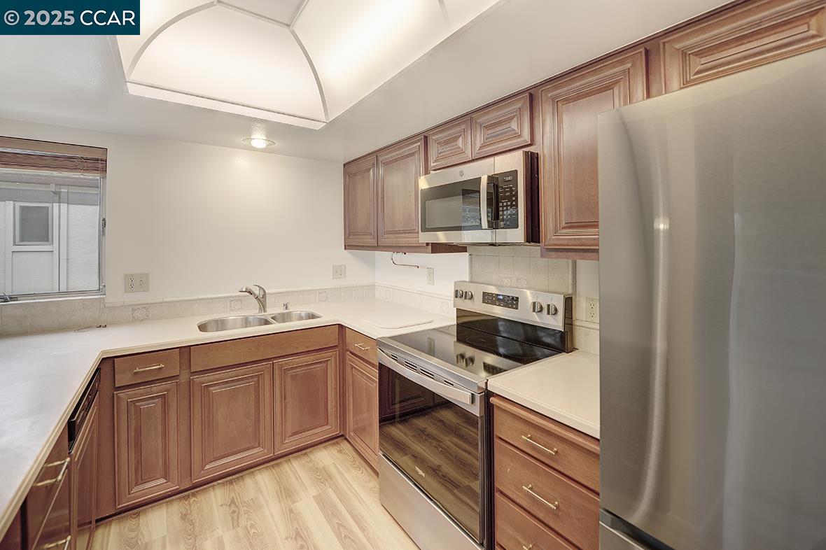 Photo #5: 41118481 Listing: Photo #5