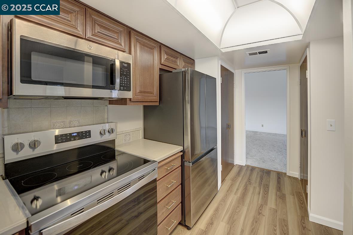 Photo #6: 41118481 Listing: Photo #6