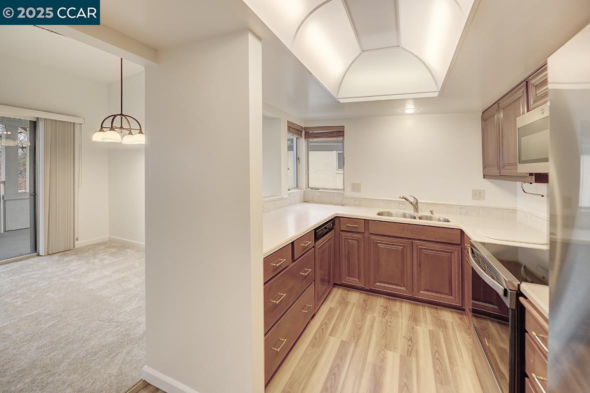 Photo #8: 41118481 Listing: Photo #8