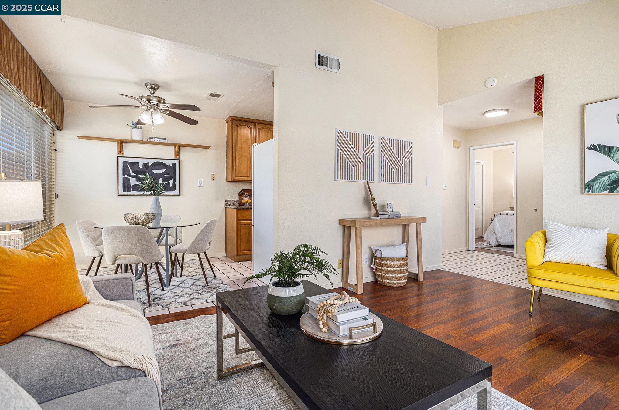 Photo #3: 41118483 Listing: Photo #3