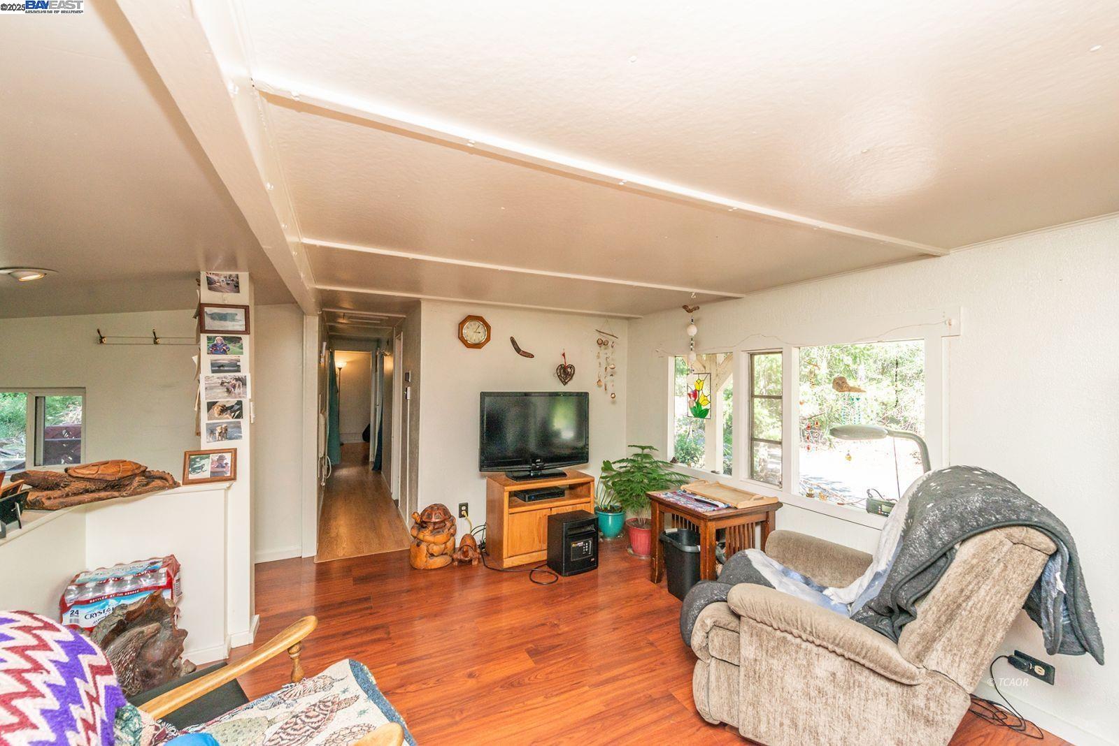 Detail Gallery Image 13 of 47 For 2940 Dutch Creek Rd, Junction City,  CA 96048 - 2 Beds | 1 Baths