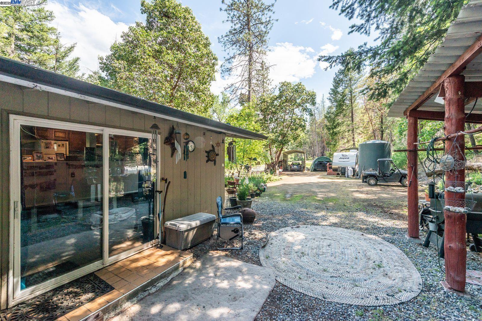 Detail Gallery Image 22 of 47 For 2940 Dutch Creek Rd, Junction City,  CA 96048 - 2 Beds | 1 Baths