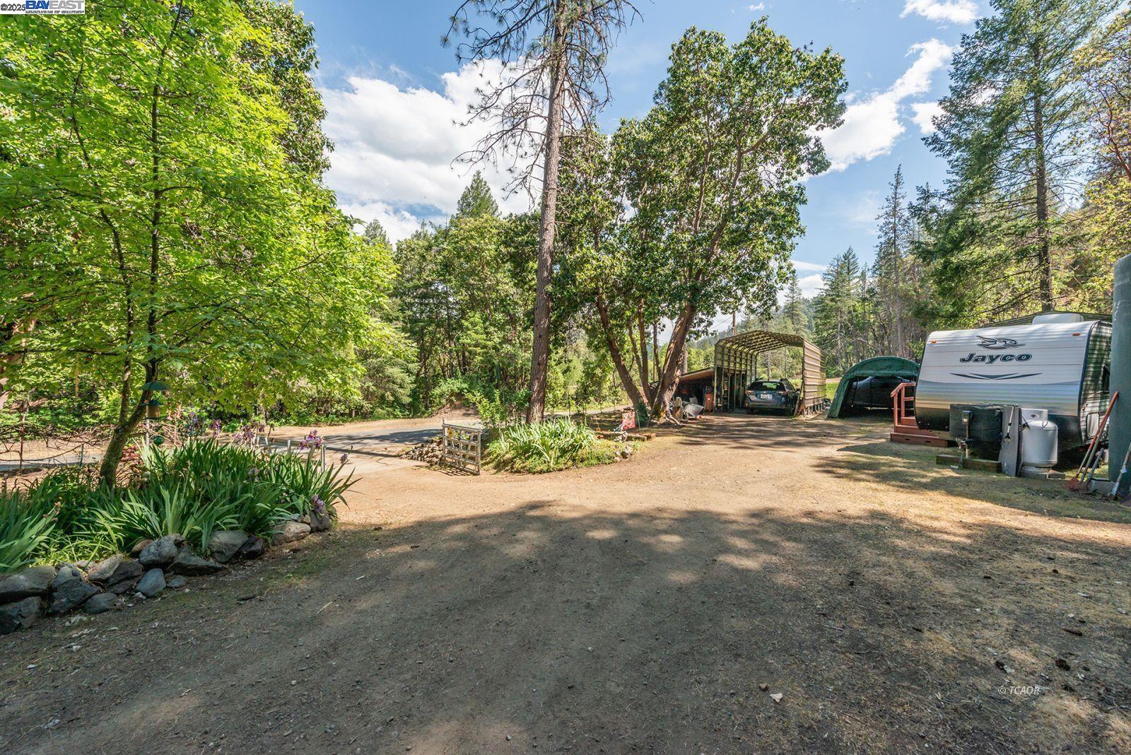 Detail Gallery Image 30 of 47 For 2940 Dutch Creek Rd, Junction City,  CA 96048 - 2 Beds | 1 Baths