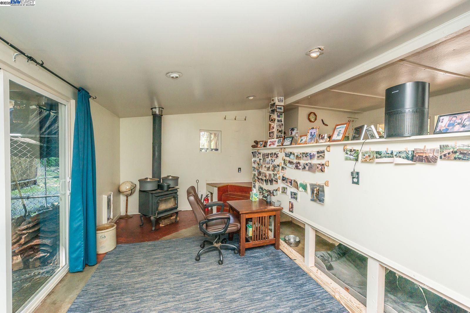 Detail Gallery Image 6 of 47 For 2940 Dutch Creek Rd, Junction City,  CA 96048 - 2 Beds | 1 Baths