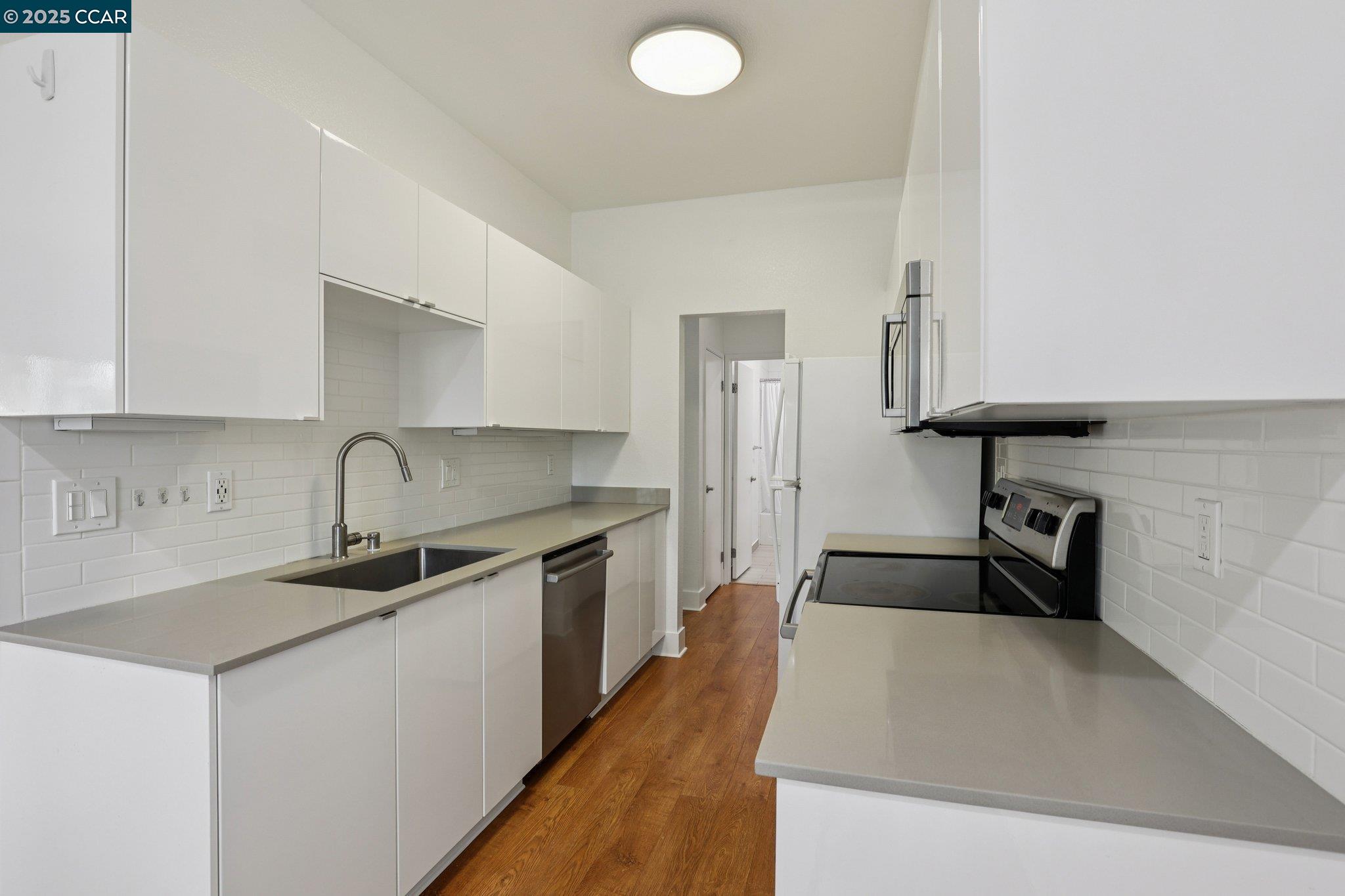 Photo #12: 41118490 Listing: Photo #12