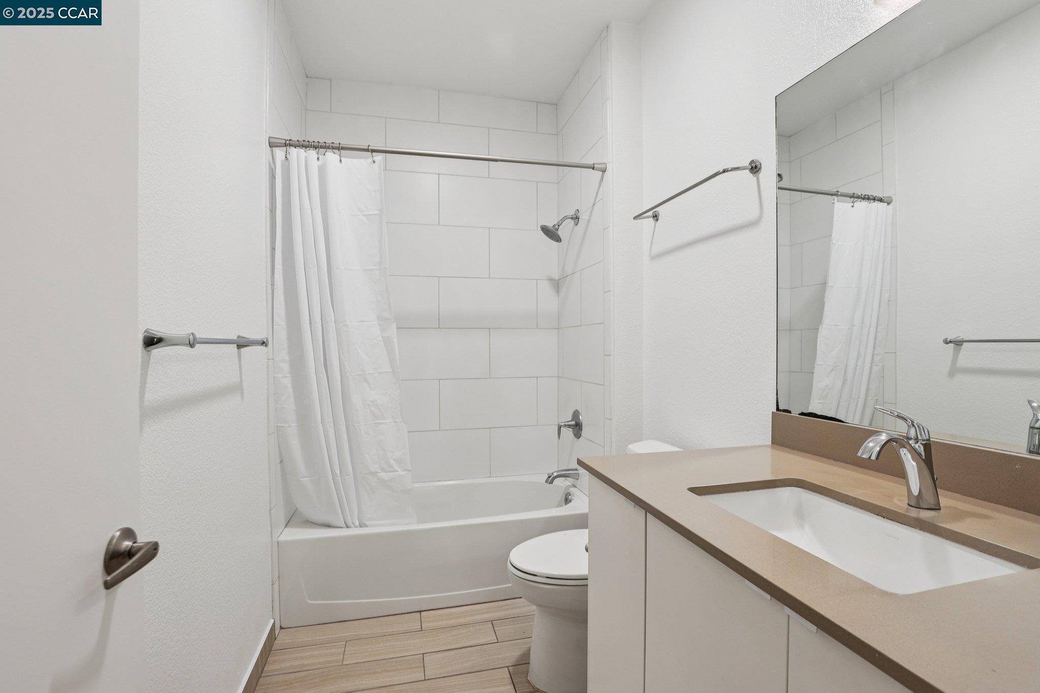 Photo #16: 41118490 Listing: Photo #16