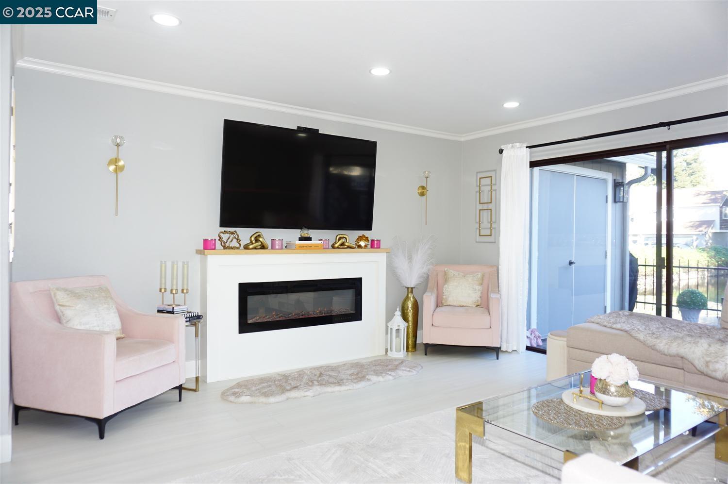 Detail Gallery Image 12 of 54 For 17106 Creekside Cir, Morgan Hill,  CA 95037 - 2 Beds | 1/1 Baths