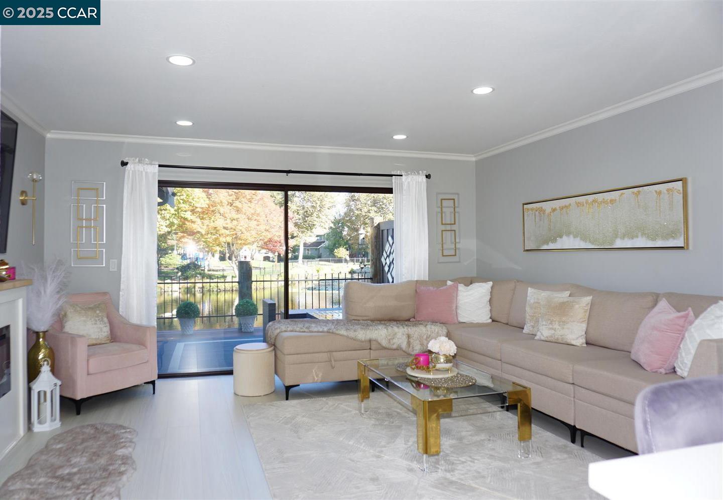 Detail Gallery Image 14 of 54 For 17106 Creekside Cir, Morgan Hill,  CA 95037 - 2 Beds | 1/1 Baths