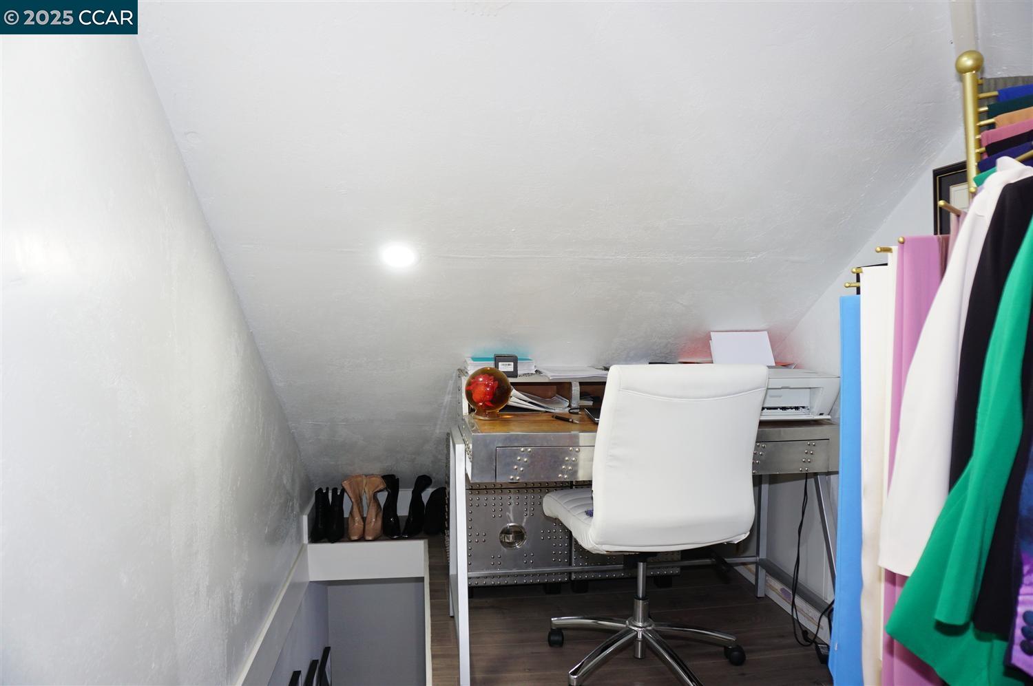 Detail Gallery Image 34 of 54 For 17106 Creekside Cir, Morgan Hill,  CA 95037 - 2 Beds | 1/1 Baths