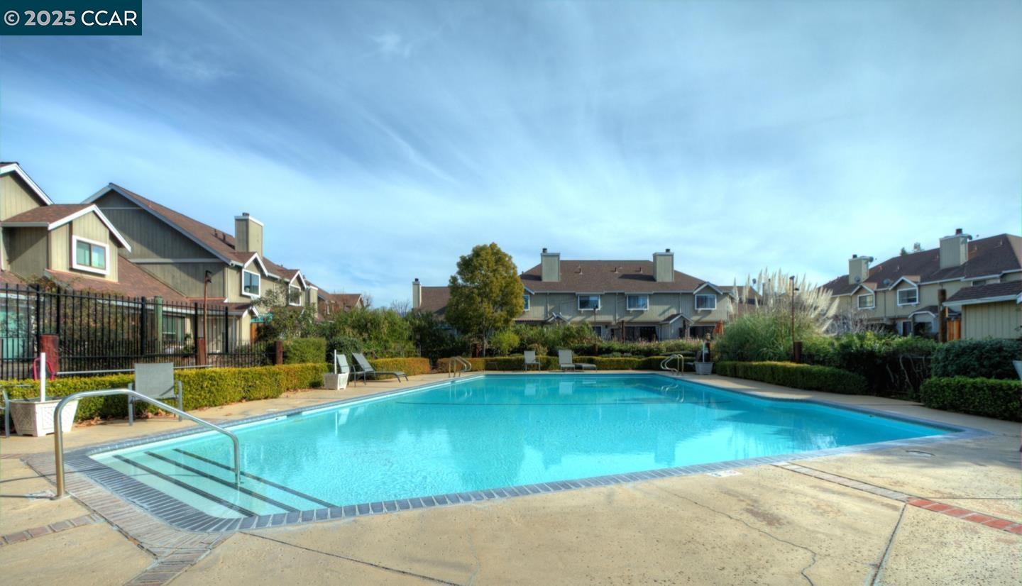 Detail Gallery Image 47 of 54 For 17106 Creekside Cir, Morgan Hill,  CA 95037 - 2 Beds | 1/1 Baths