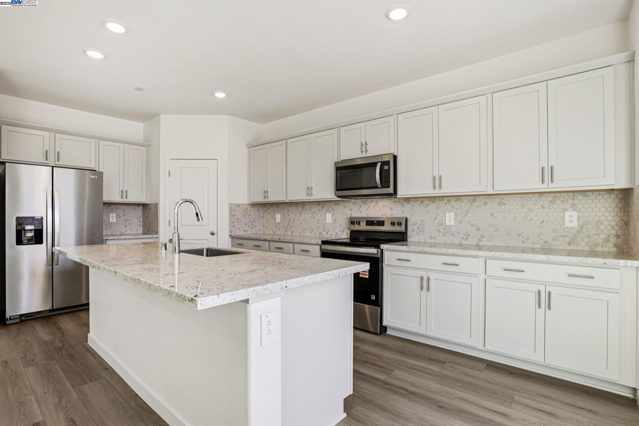 Detail Gallery Image 13 of 45 For 2303 Admiral Court, Brentwood,  CA 94513 - 4 Beds | 3 Baths