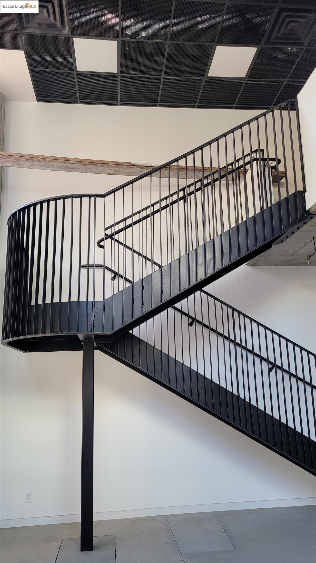 Detail Gallery Image 11 of 22 For 899 Clay St, Oakland,  CA 94607 - – Beds | – Baths