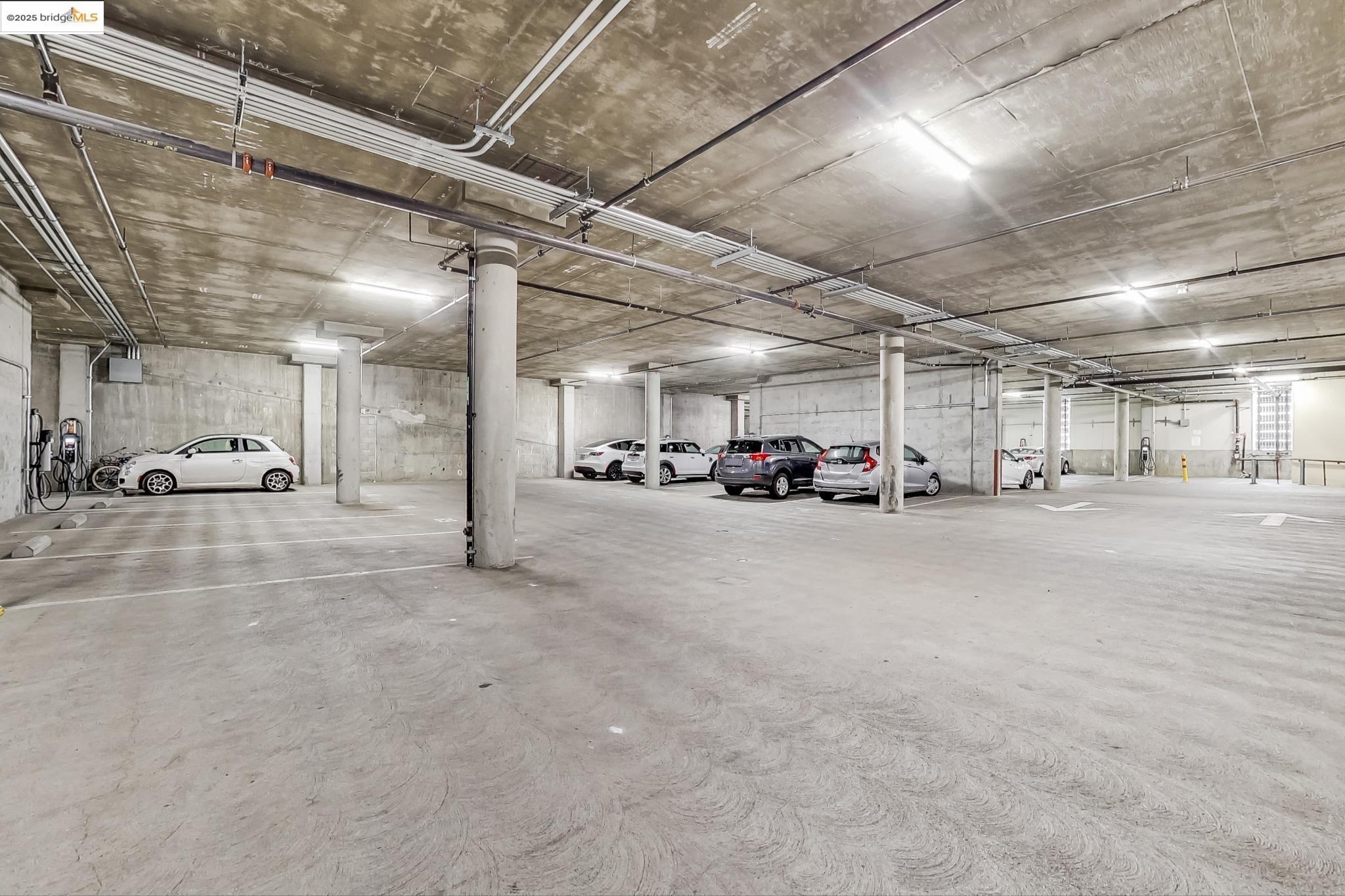 Detail Gallery Image 11 of 12 For 899 Clay St, Oakland,  CA 94607 - – Beds | – Baths