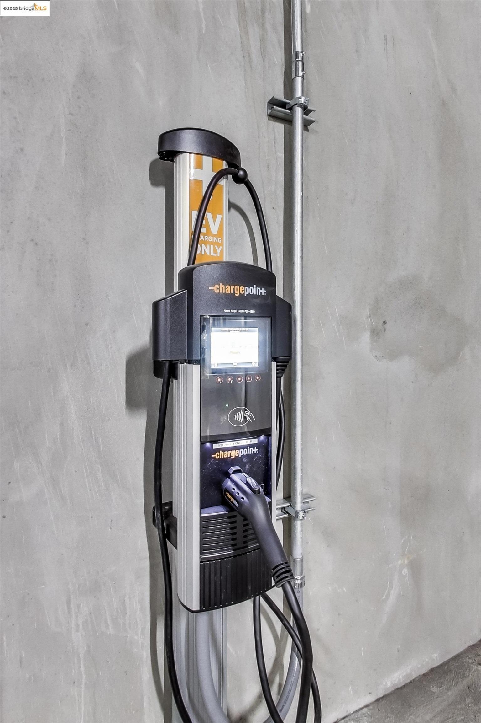 Detail Gallery Image 22 of 22 For 899 Clay St, Oakland,  CA 94607 - – Beds | – Baths