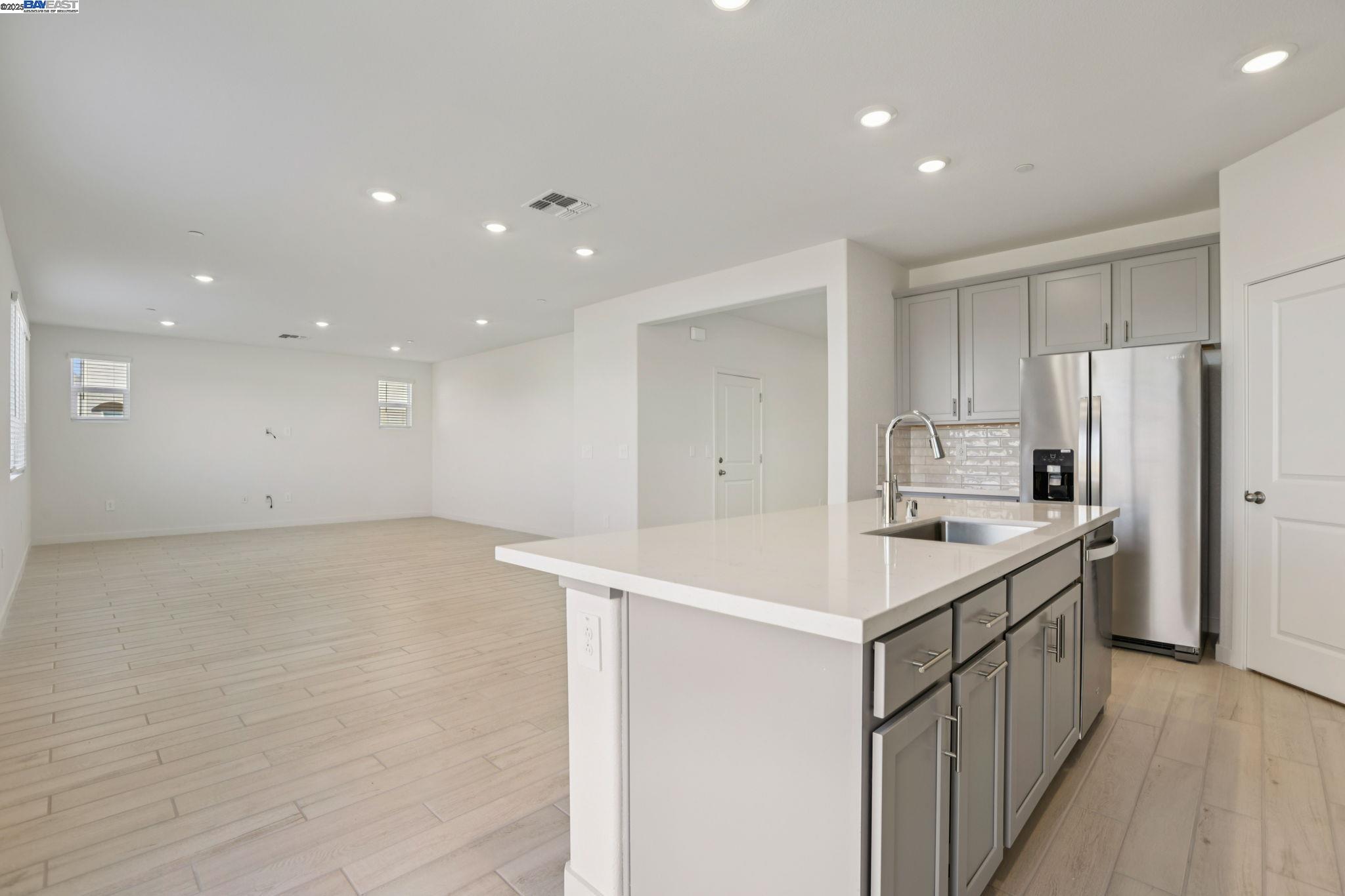 Detail Gallery Image 14 of 48 For 2319 Admiral Court, Brentwood,  CA 94513 - 4 Beds | 3 Baths