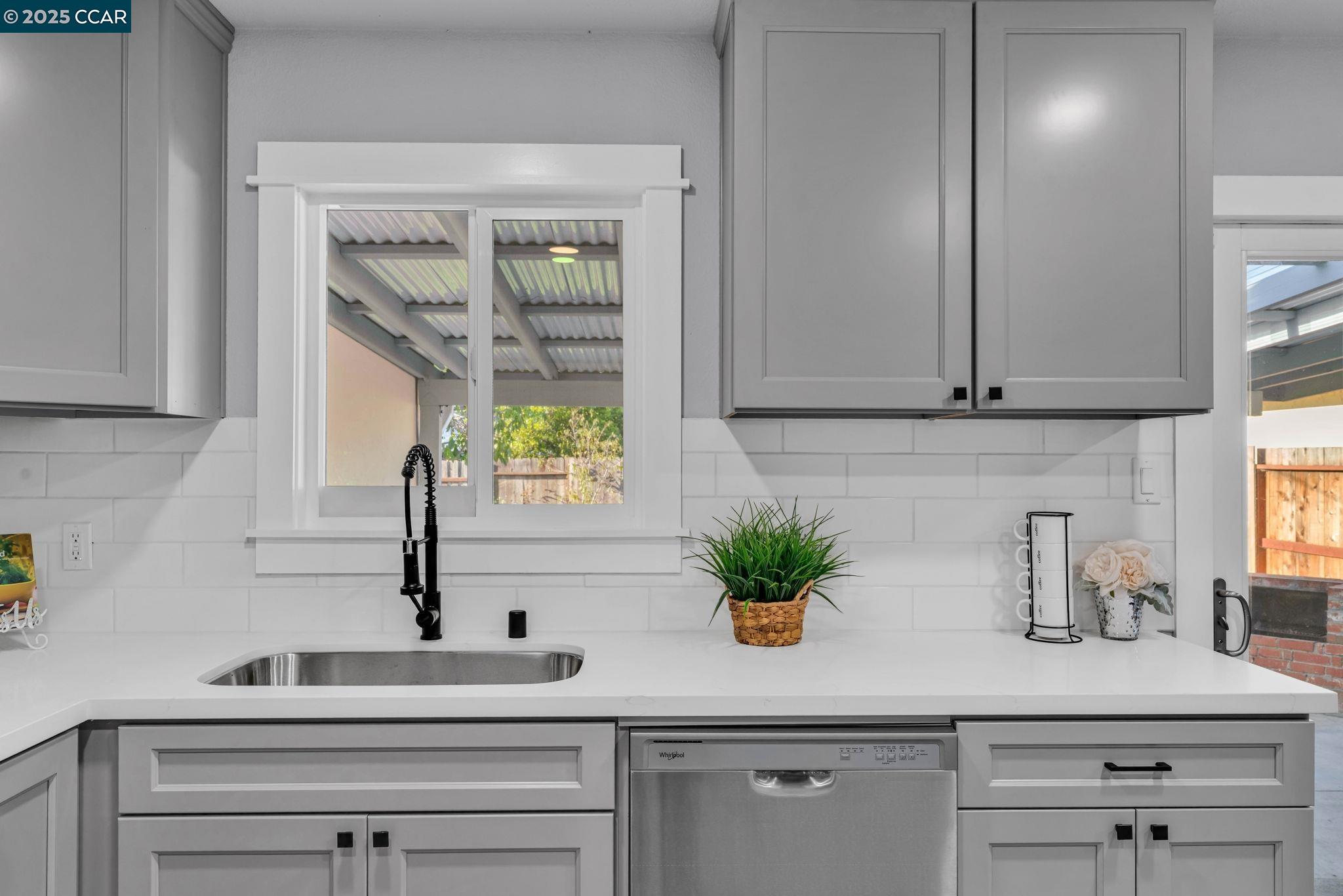 Detail Gallery Image 16 of 55 For 128 Hastings Ave, Vallejo,  CA 94589 - 3 Beds | 2 Baths