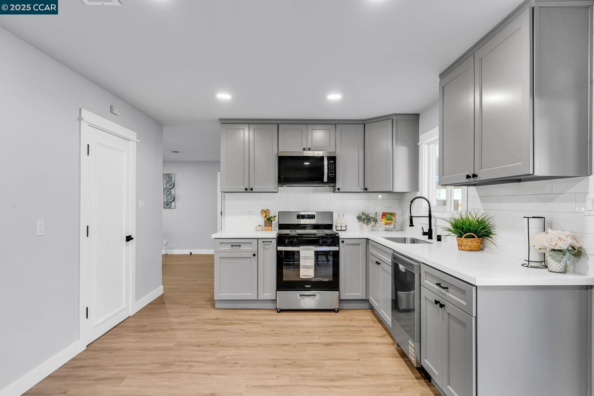 Detail Gallery Image 19 of 55 For 128 Hastings Ave, Vallejo,  CA 94589 - 3 Beds | 2 Baths