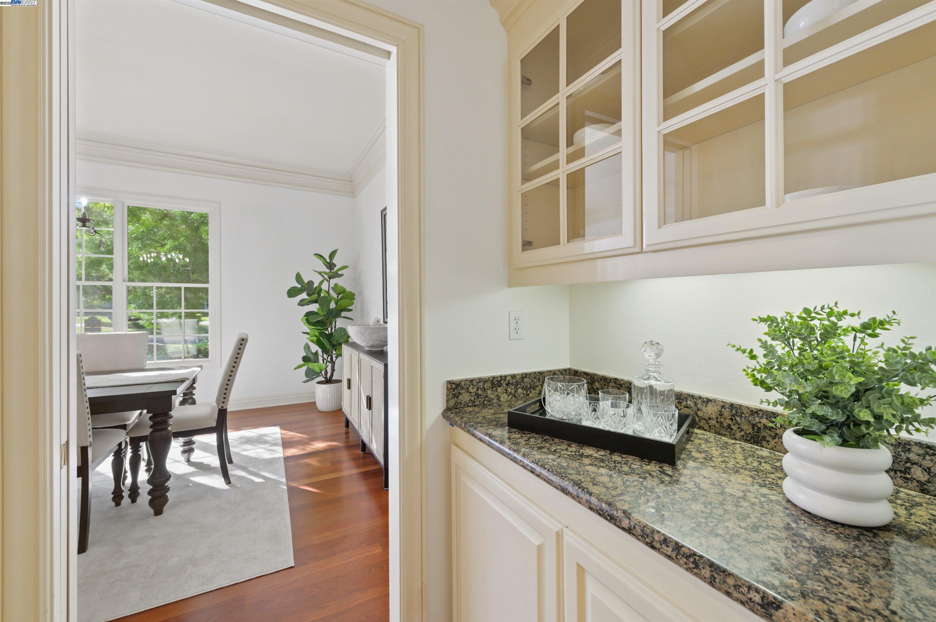 Detail Gallery Image 14 of 40 For 1655 Orvieto Ct, Pleasanton,  CA 94566 - 4 Beds | 3/1 Baths