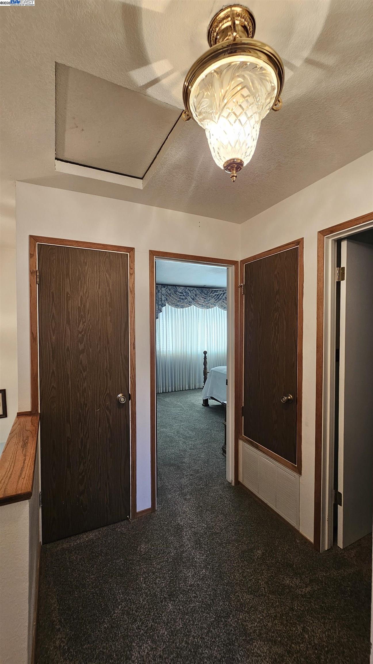 Detail Gallery Image 9 of 19 For 33 Paseo Grande #D,  San Lorenzo,  CA 94580 - 2 Beds | 1/1 Baths