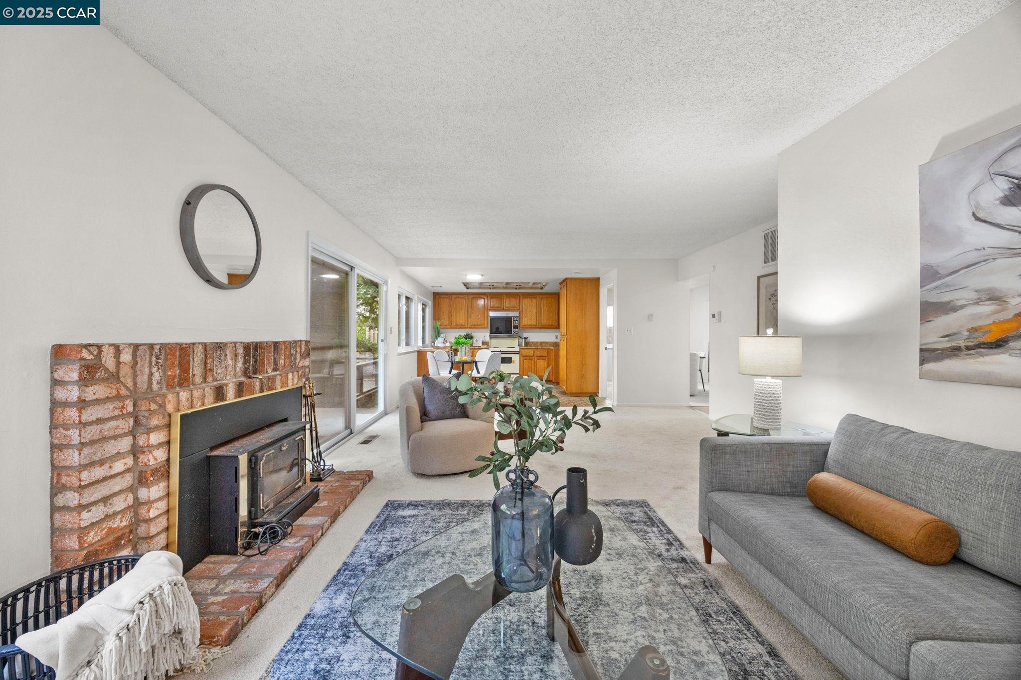 Detail Gallery Image 15 of 34 For 1340 Greenway Dr, Richmond,  CA 94803 - 3 Beds | 2/1 Baths