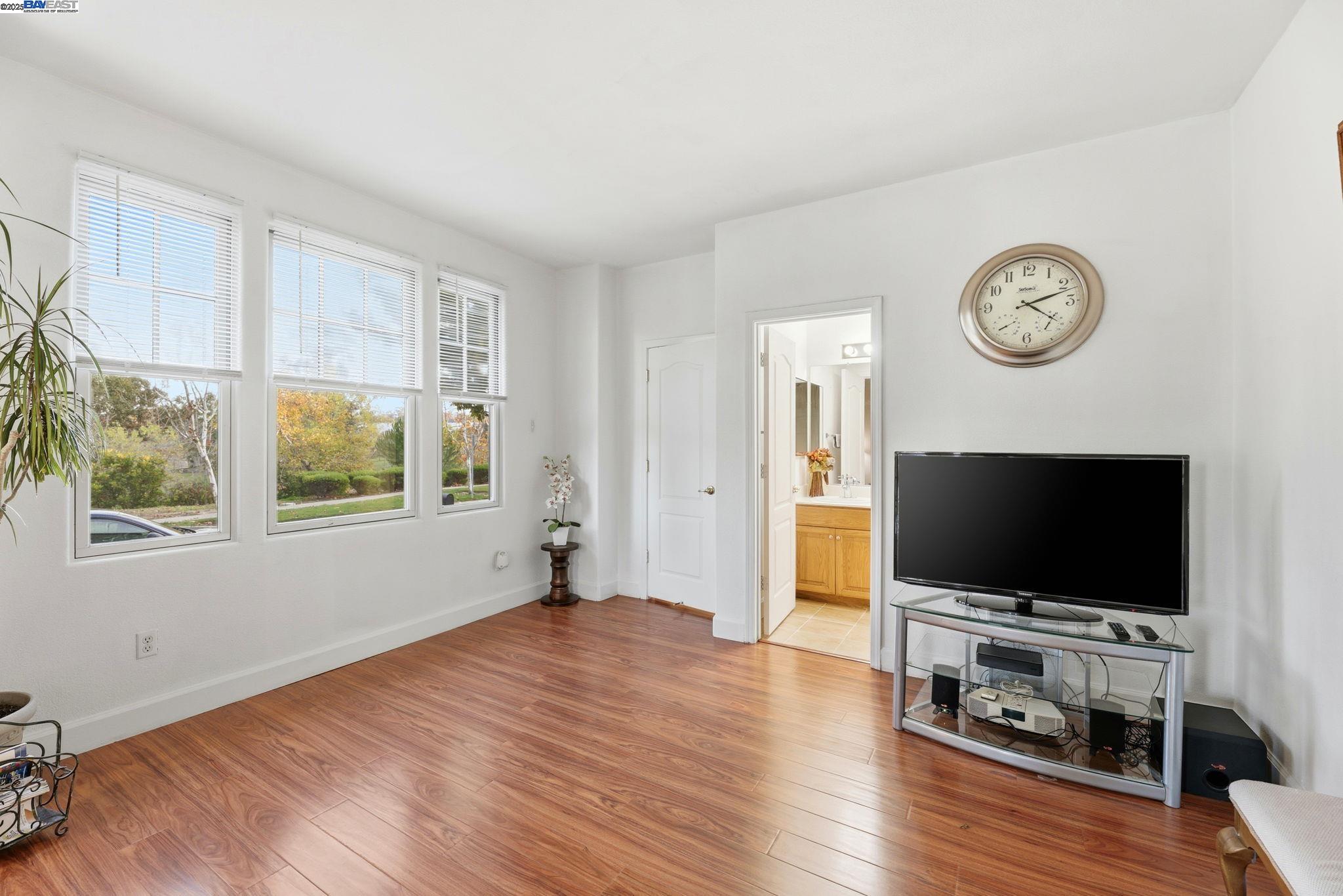 Detail Gallery Image 33 of 56 For 1142 Taraya Ter, Hercules,  CA 94547 - 5 Beds | 3/1 Baths