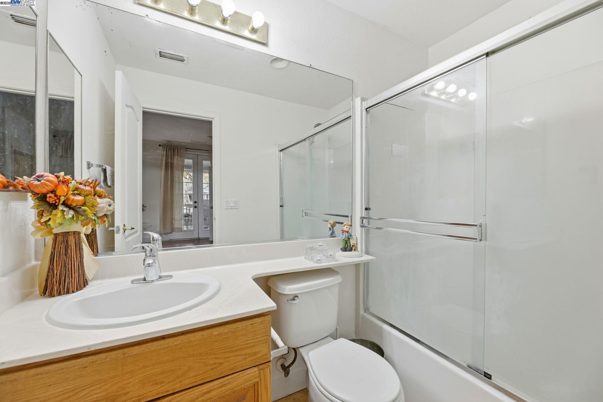 Detail Gallery Image 40 of 56 For 1142 Taraya Ter, Hercules,  CA 94547 - 5 Beds | 3/1 Baths