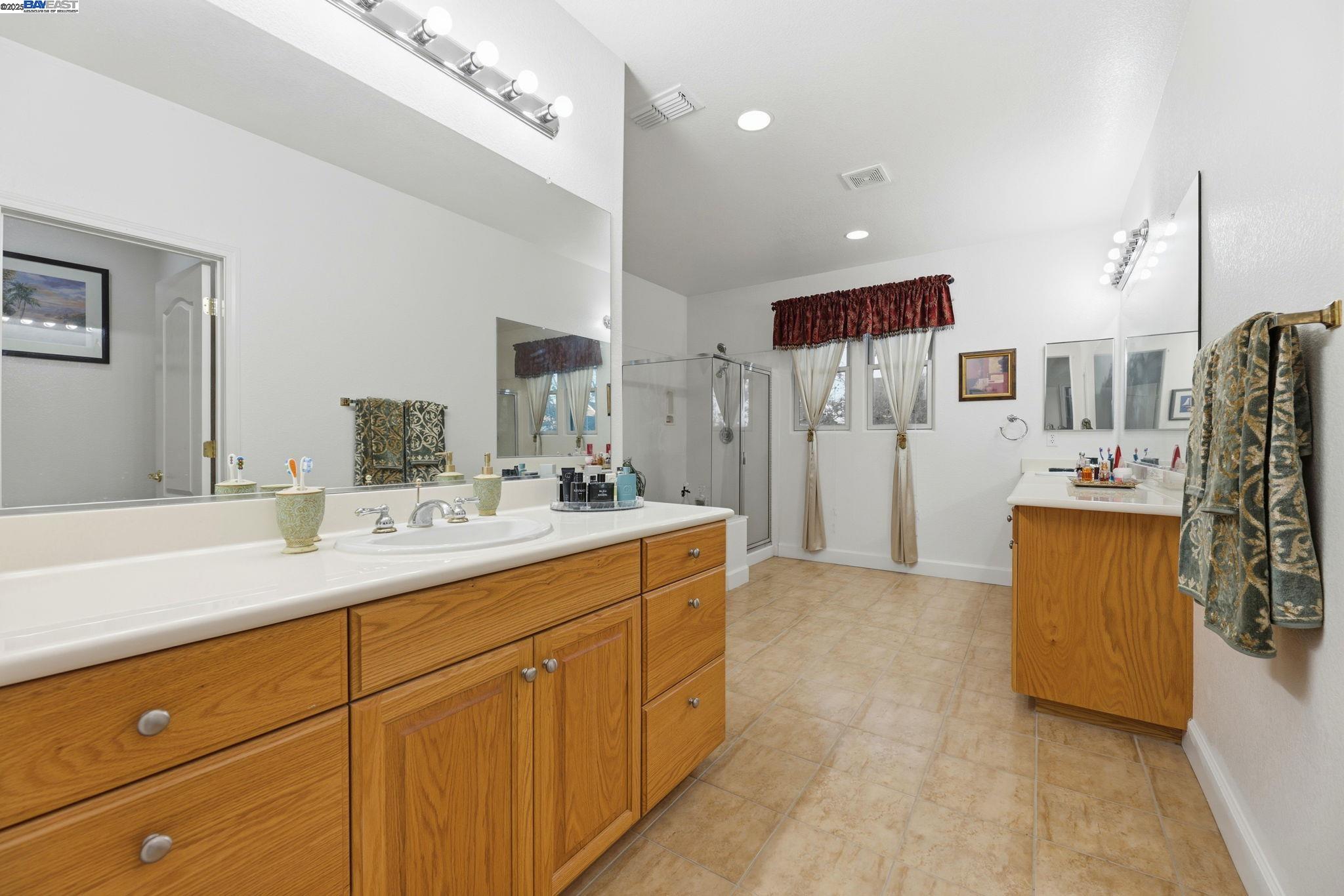 Detail Gallery Image 42 of 56 For 1142 Taraya Ter, Hercules,  CA 94547 - 5 Beds | 3/1 Baths