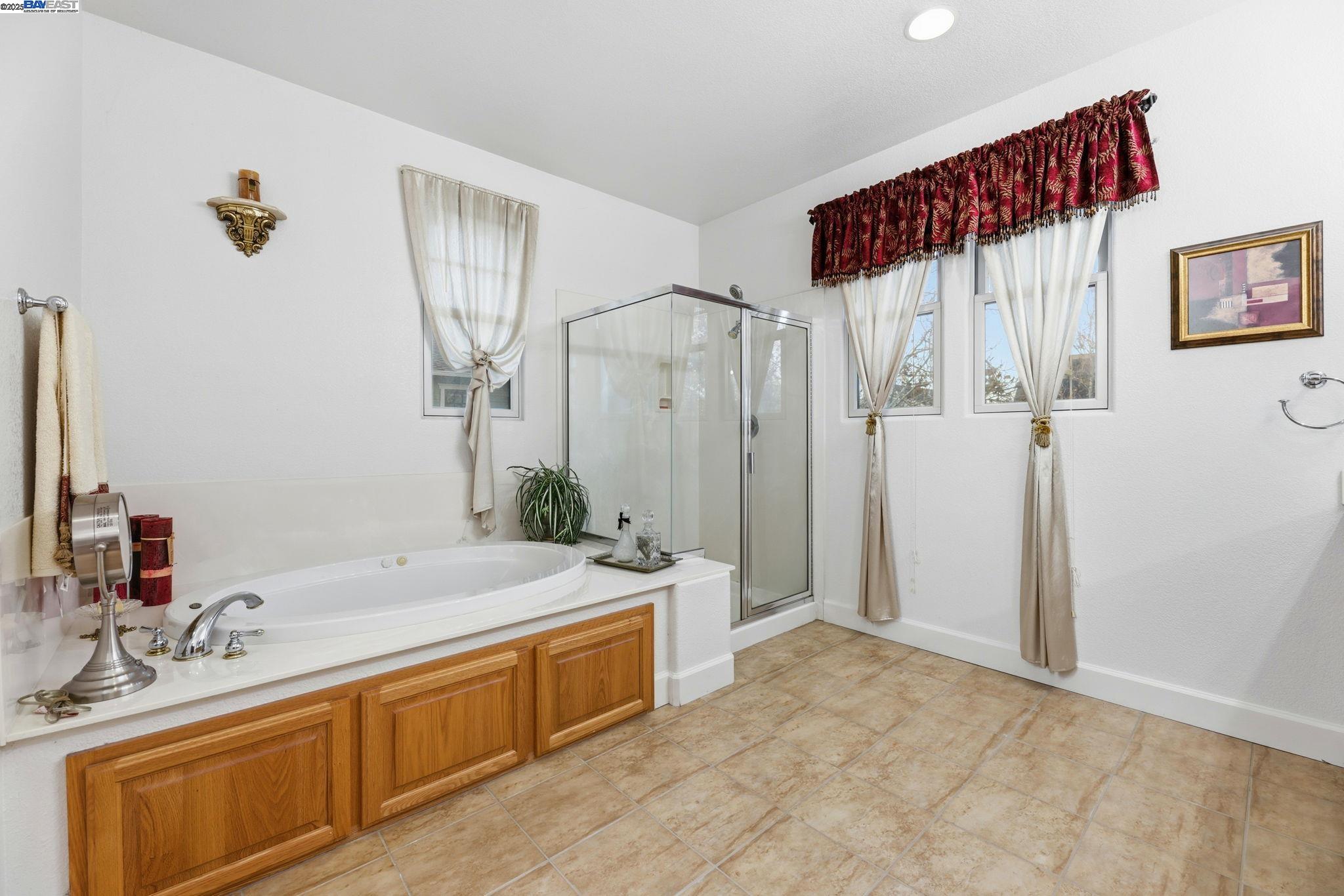 Detail Gallery Image 43 of 56 For 1142 Taraya Ter, Hercules,  CA 94547 - 5 Beds | 3/1 Baths