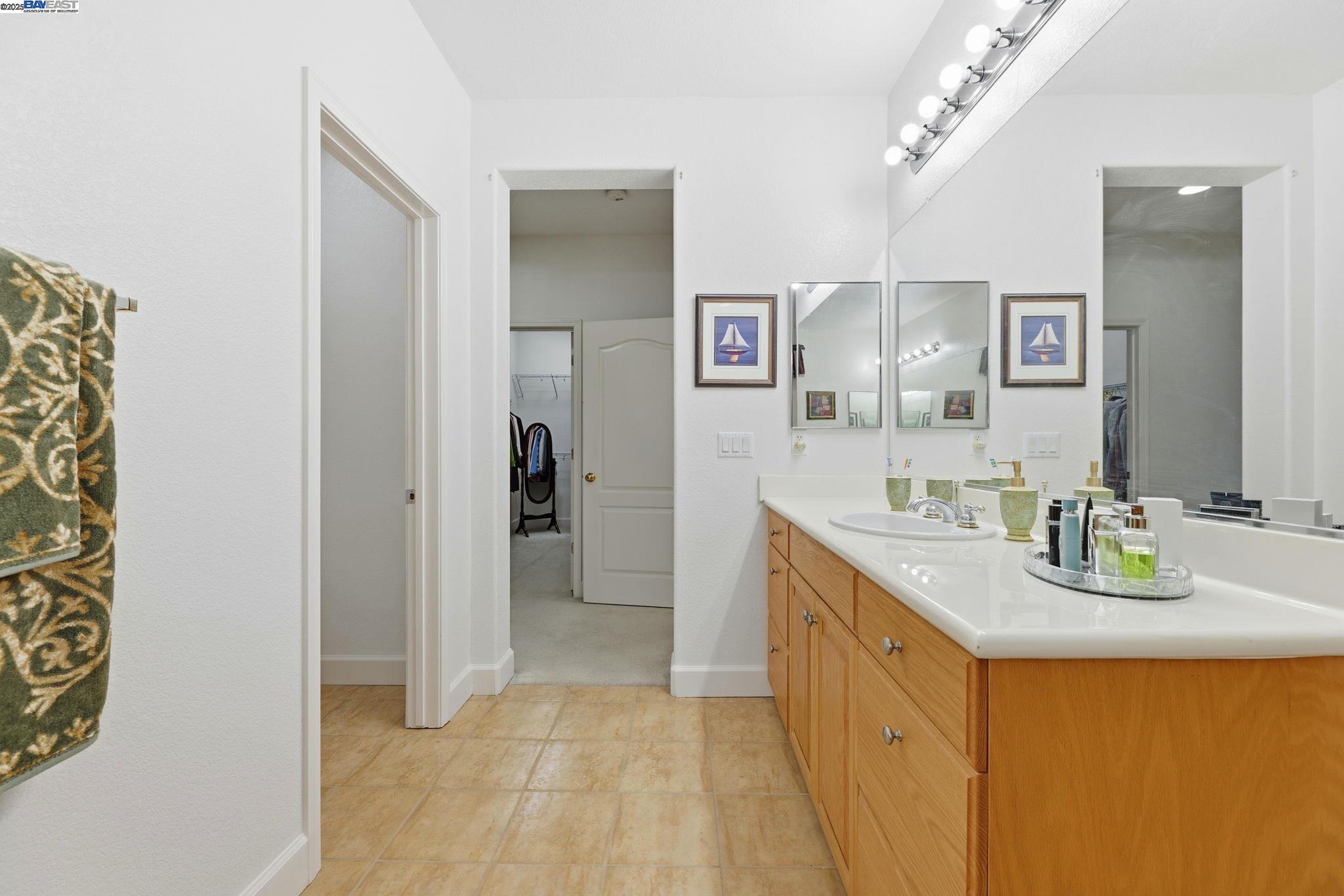 Detail Gallery Image 45 of 56 For 1142 Taraya Ter, Hercules,  CA 94547 - 5 Beds | 3/1 Baths