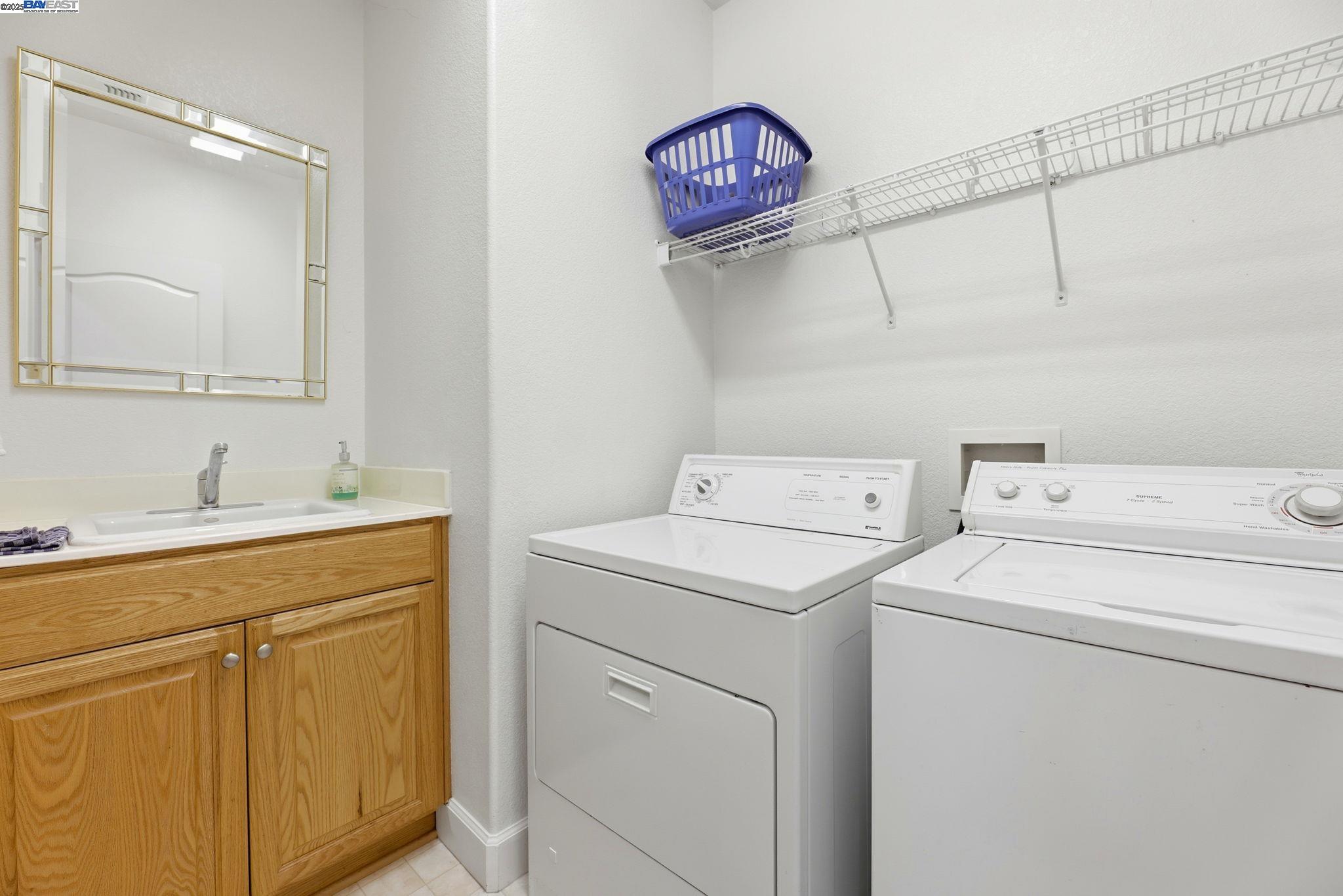 Detail Gallery Image 46 of 56 For 1142 Taraya Ter, Hercules,  CA 94547 - 5 Beds | 3/1 Baths