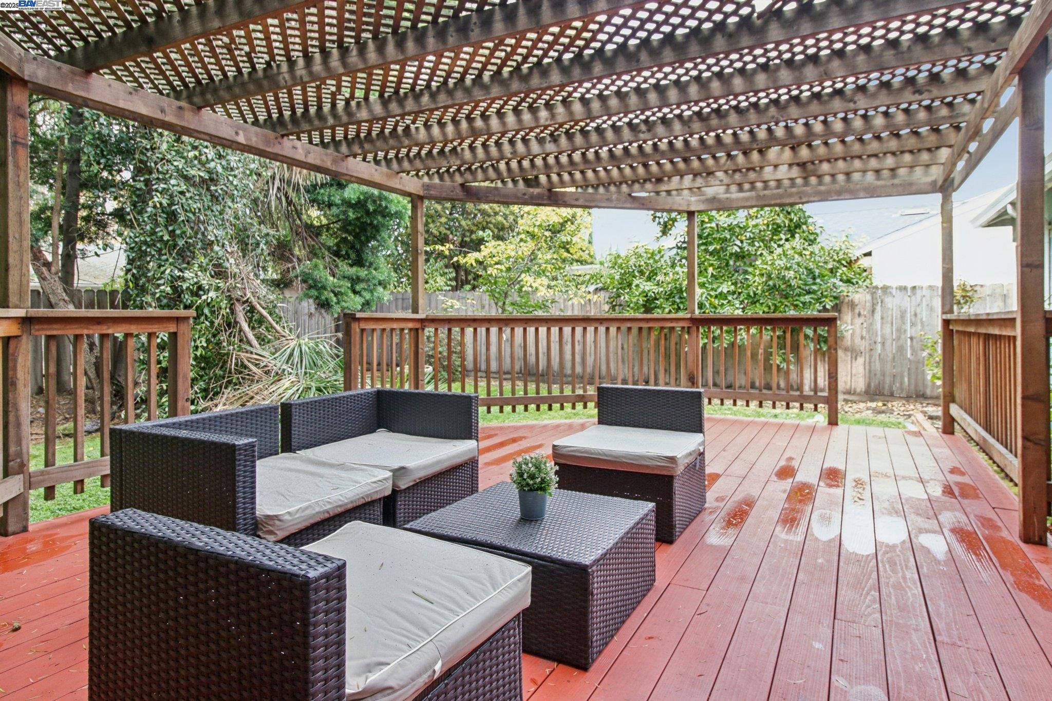 Detail Gallery Image 12 of 16 For 16045 via Cordoba, San Lorenzo,  CA 94580 - 3 Beds | 1 Baths