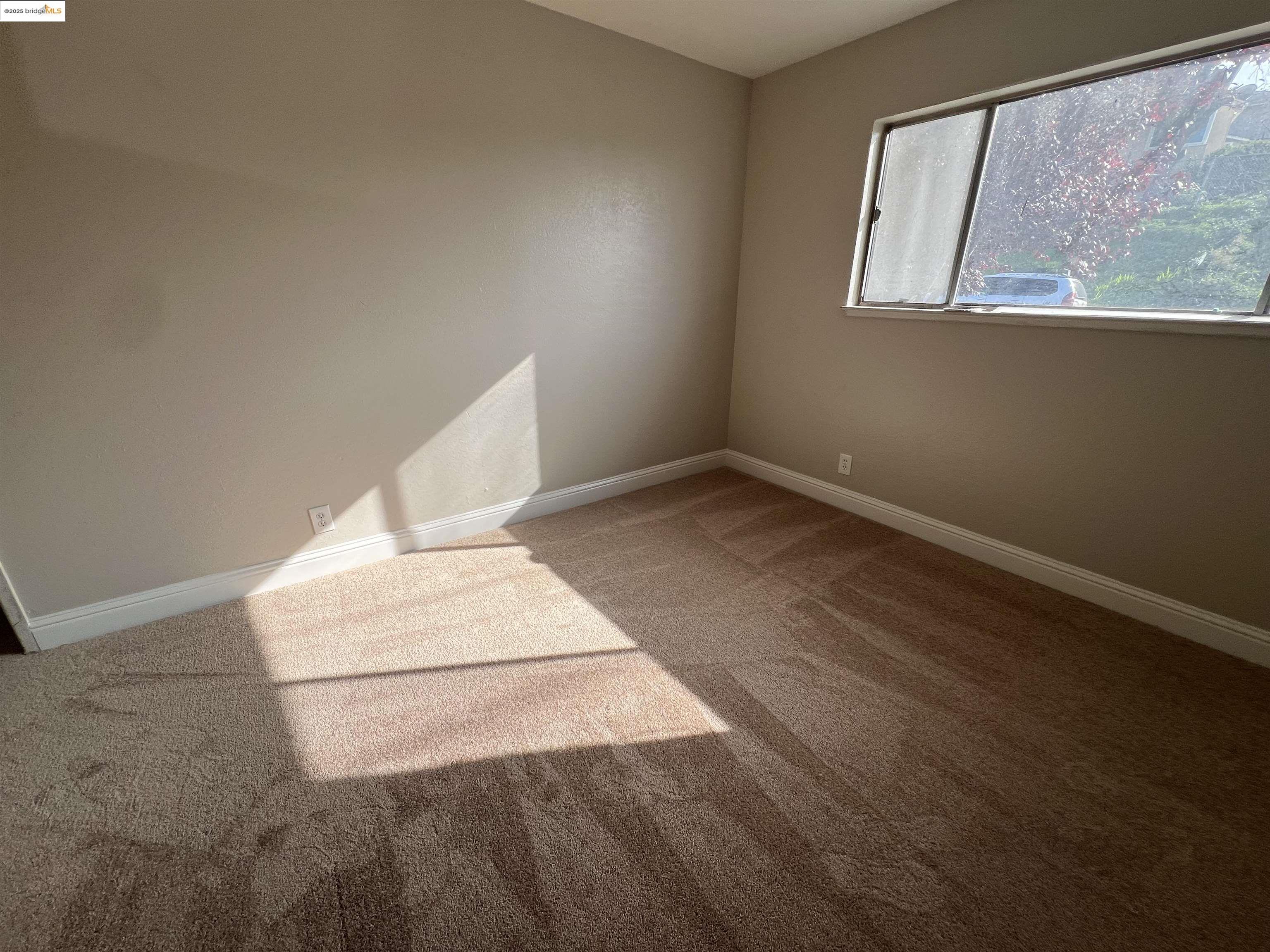 Detail Gallery Image 9 of 12 For 3419 69th Ave, Oakland,  CA 94605 - – Beds | – Baths