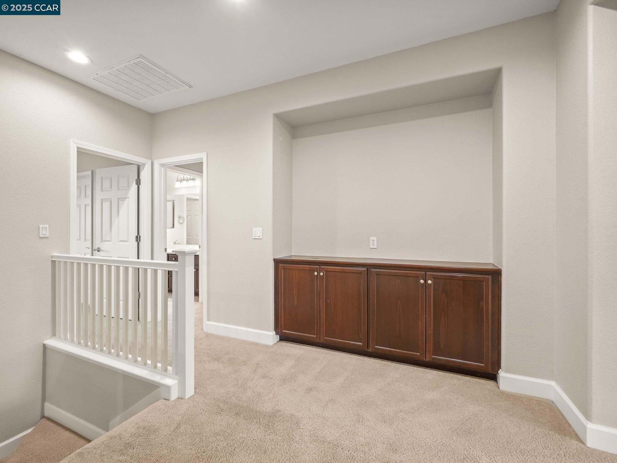 Detail Gallery Image 20 of 38 For 929 Painted Shore Court, Oakley,  CA 94561-5710 - 4 Beds | 3 Baths