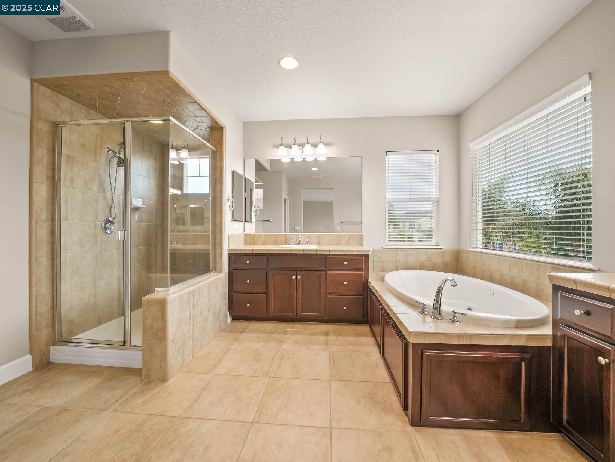 Detail Gallery Image 25 of 38 For 929 Painted Shore Court, Oakley,  CA 94561-5710 - 4 Beds | 3 Baths