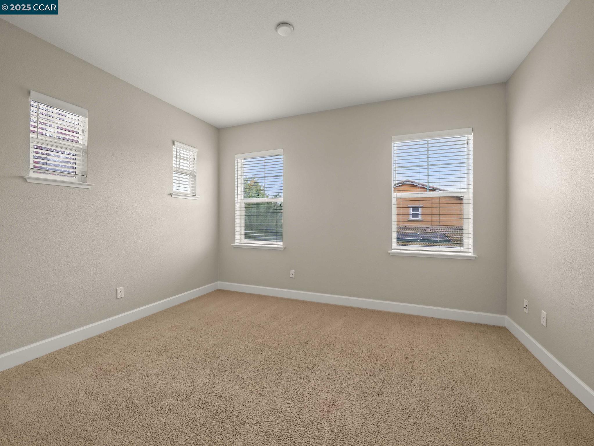 Detail Gallery Image 26 of 38 For 929 Painted Shore Court, Oakley,  CA 94561-5710 - 4 Beds | 3 Baths