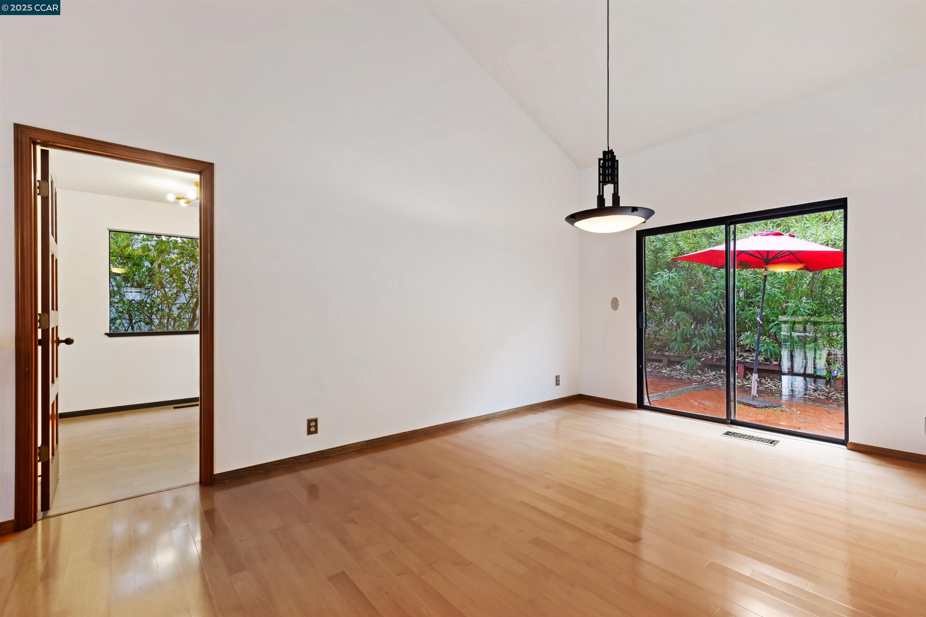 Detail Gallery Image 9 of 26 For 1744 Spyglass Ln, Moraga,  CA 94556 - 3 Beds | 2 Baths