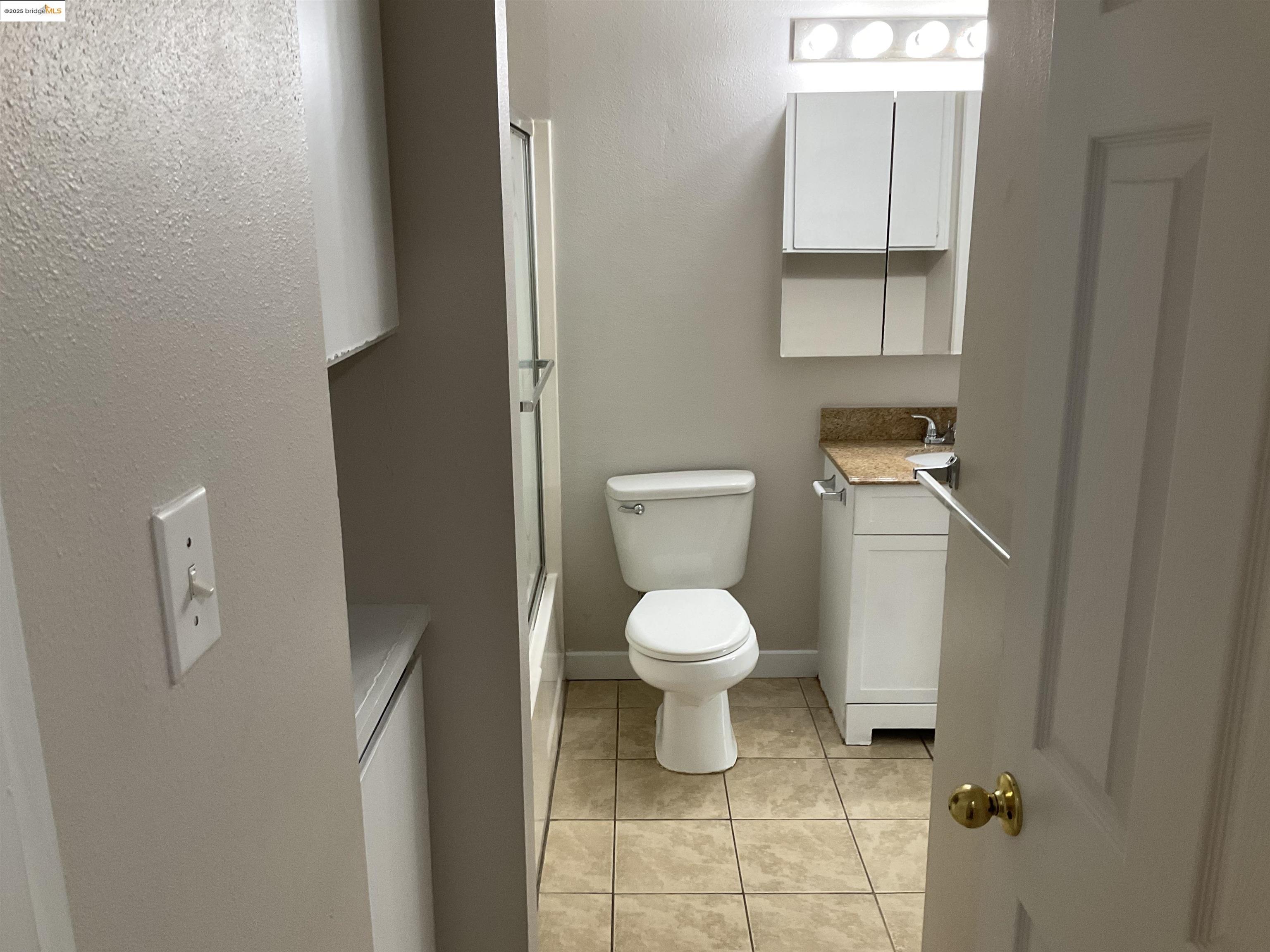 Detail Gallery Image 6 of 6 For 1715 Magnolia Way, Antioch,  CA 94509 - 3 Beds | 1 Baths