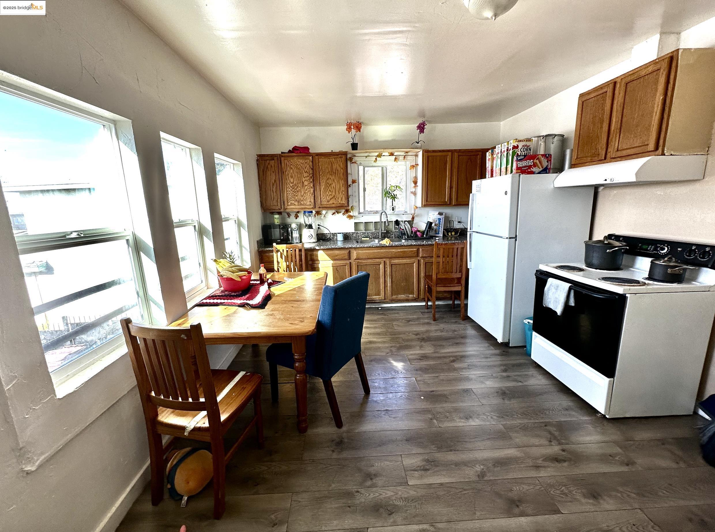 Detail Gallery Image 18 of 25 For 8016 Macarthur Blvd, Oakland,  CA 94605 - – Beds | – Baths