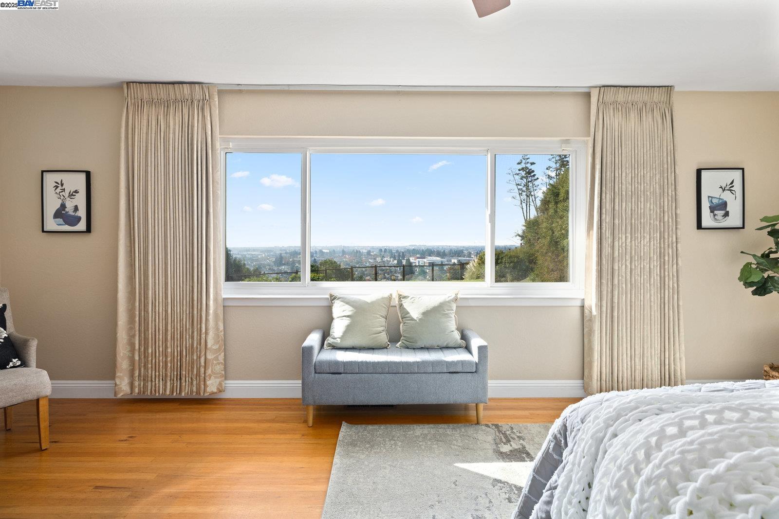 Detail Gallery Image 9 of 28 For 2567 Humboldt, San Leandro,  CA 94577 - 4 Beds | 3 Baths