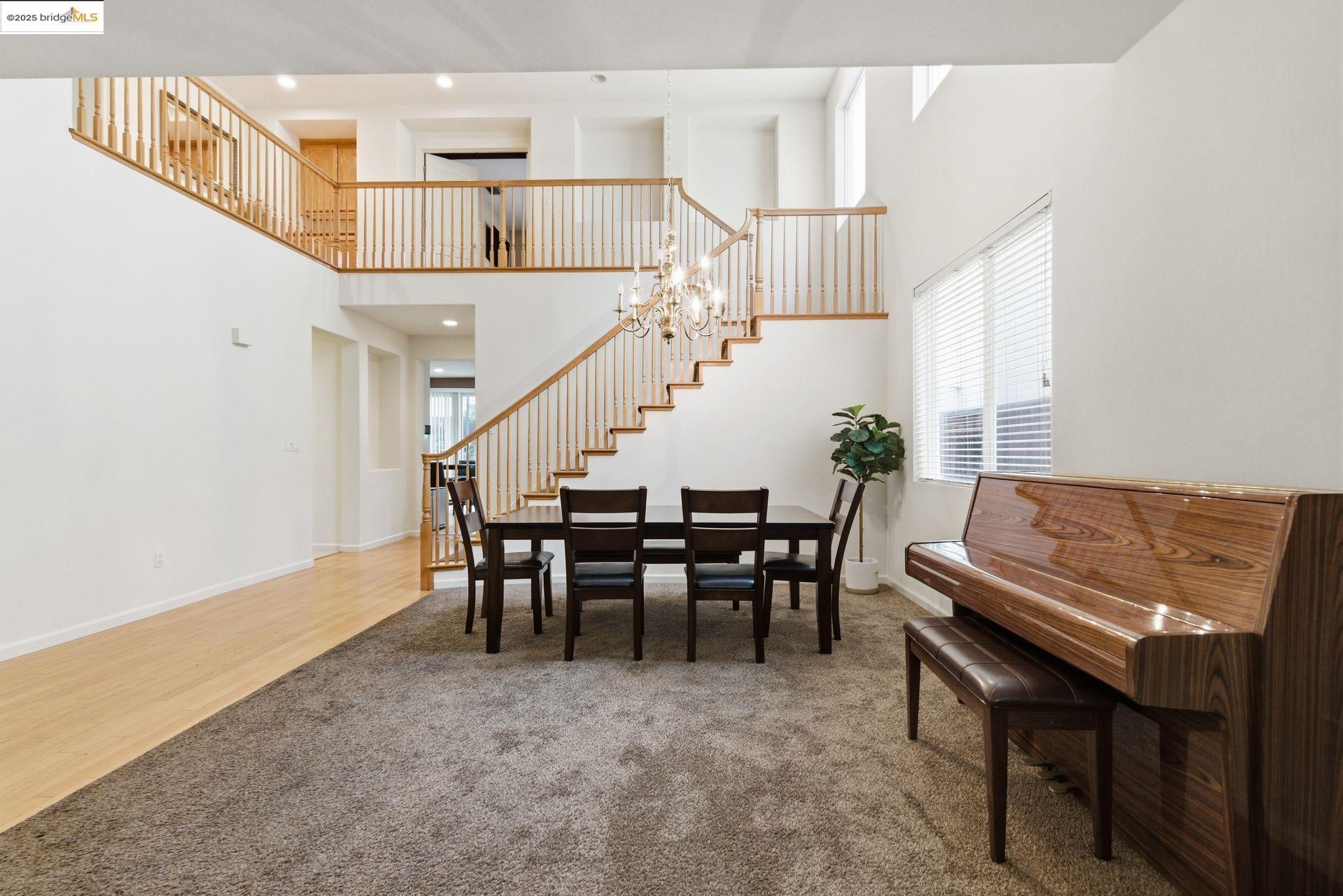 Detail Gallery Image 11 of 39 For 2076 Catalpa Way, Antioch,  CA 94509 - 5 Beds | 2/1 Baths