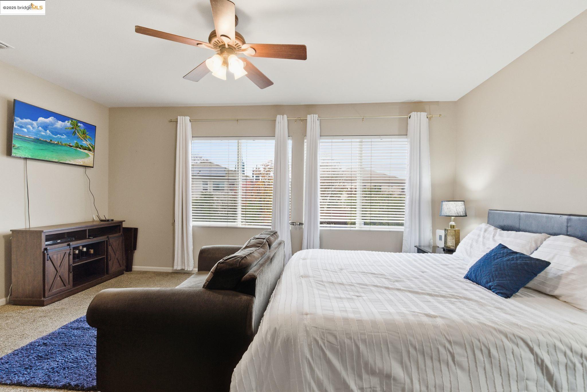 Detail Gallery Image 24 of 39 For 2076 Catalpa Way, Antioch,  CA 94509 - 5 Beds | 2/1 Baths