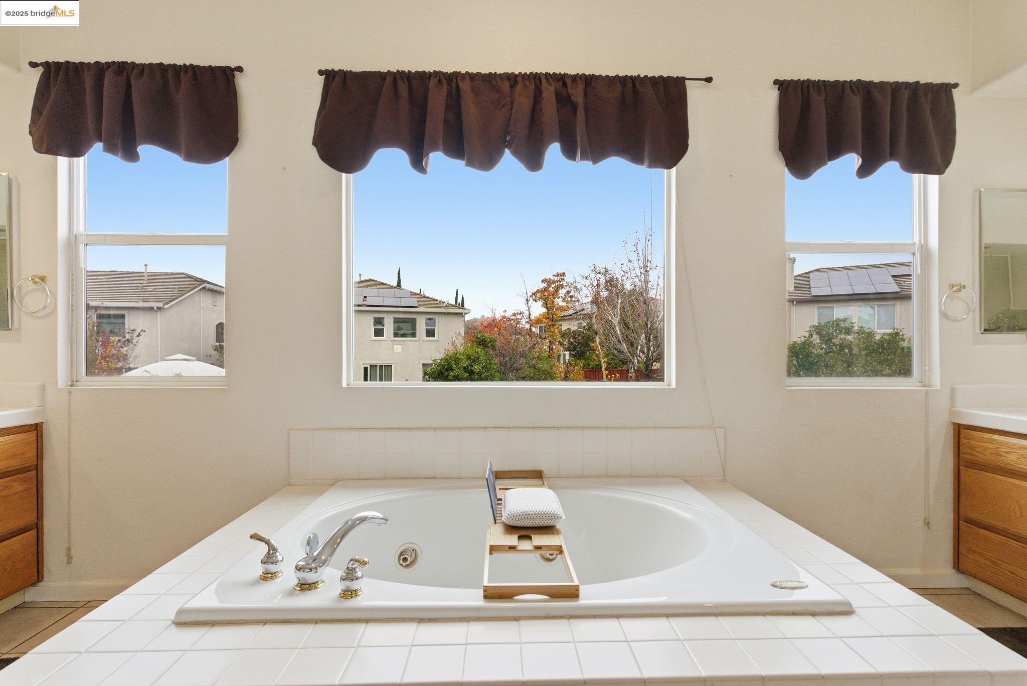 Detail Gallery Image 26 of 39 For 2076 Catalpa Way, Antioch,  CA 94509 - 5 Beds | 2/1 Baths