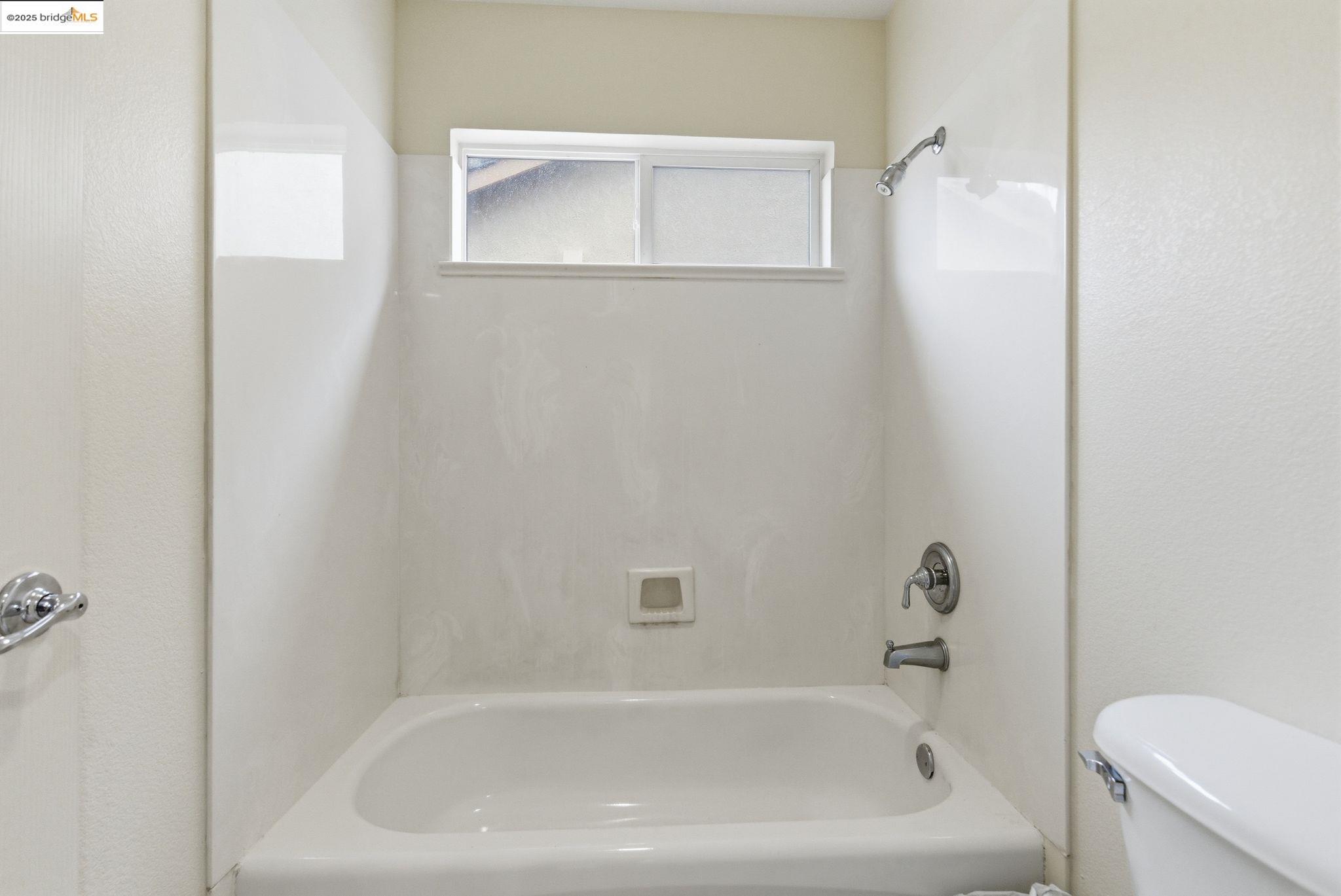 Detail Gallery Image 52 of 56 For 2076 Catalpa Way, Antioch,  CA 94509 - 5 Beds | 2/1 Baths