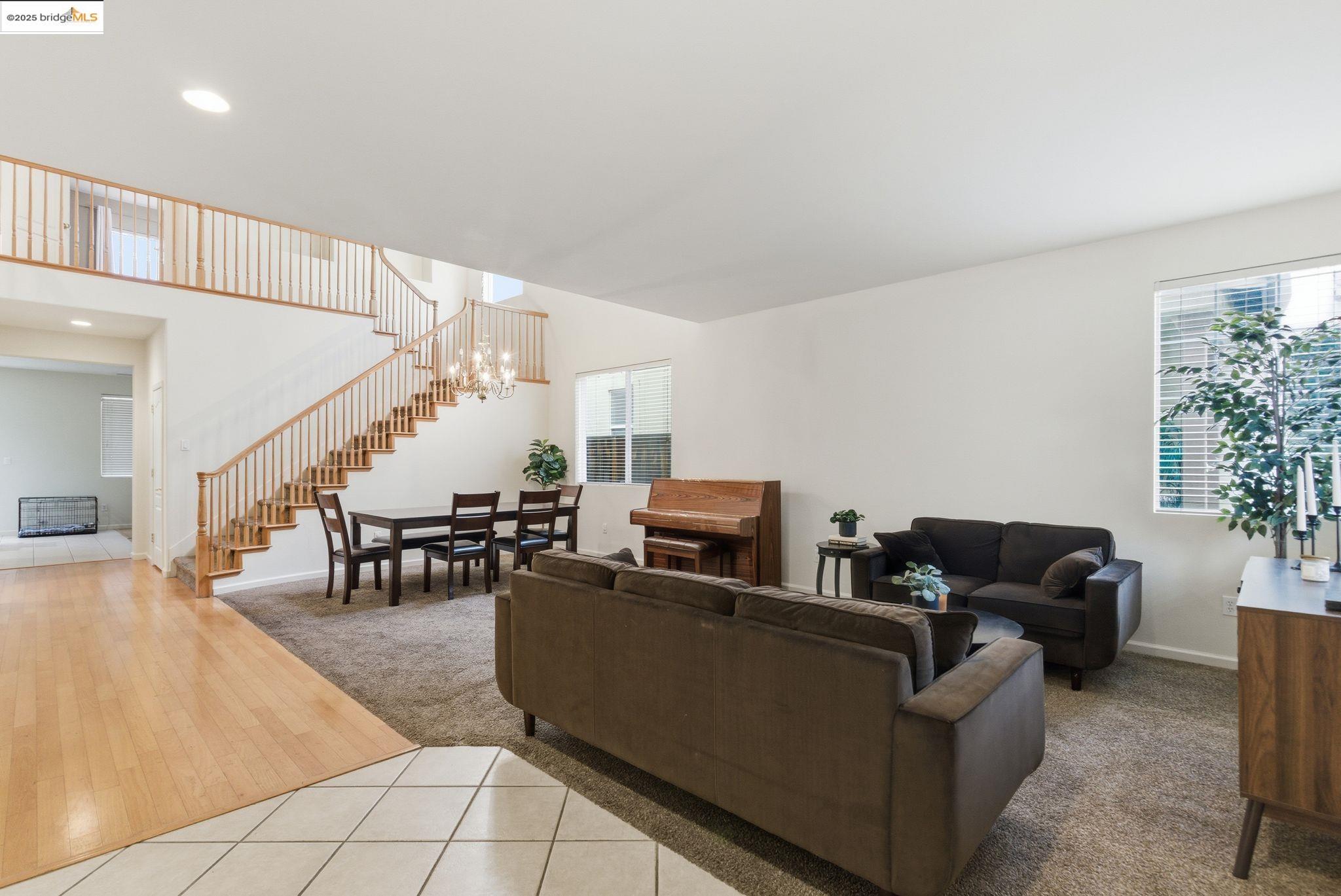 Detail Gallery Image 10 of 39 For 2076 Catalpa Way, Antioch,  CA 94509 - 5 Beds | 2/1 Baths