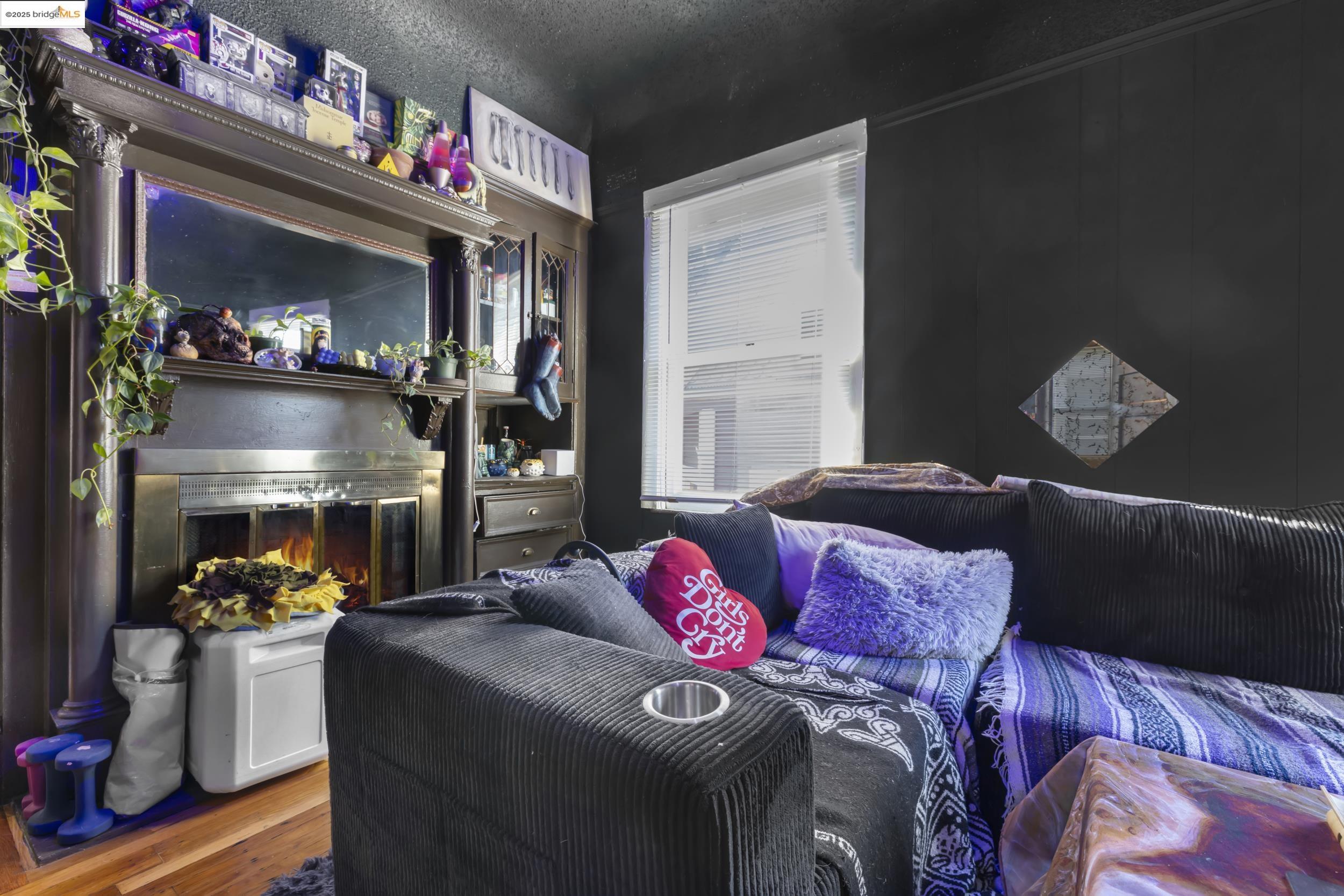 Detail Gallery Image 15 of 42 For 553 34th St, Oakland,  CA 94609 - – Beds | – Baths