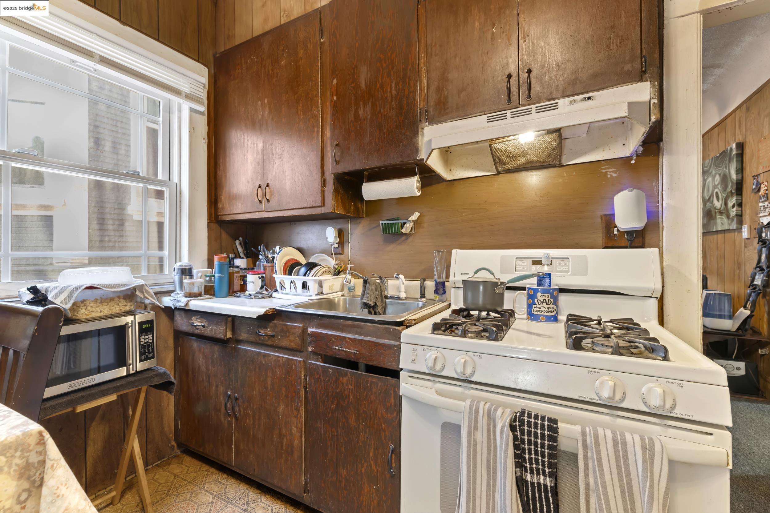 Detail Gallery Image 29 of 42 For 553 34th St, Oakland,  CA 94609 - – Beds | – Baths