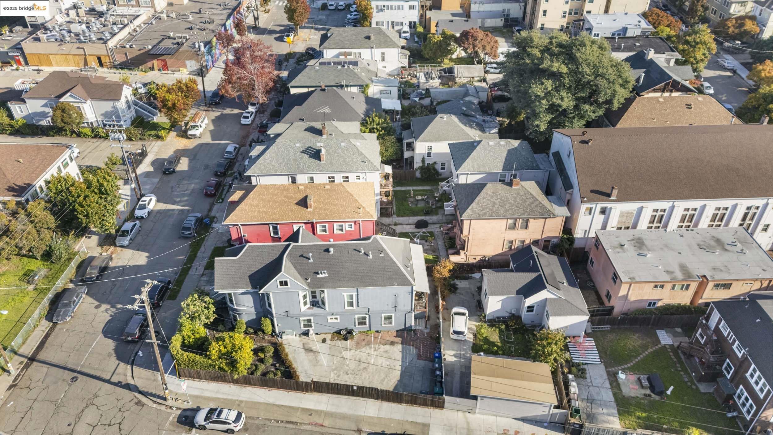 Detail Gallery Image 36 of 42 For 553 34th St, Oakland,  CA 94609 - – Beds | – Baths