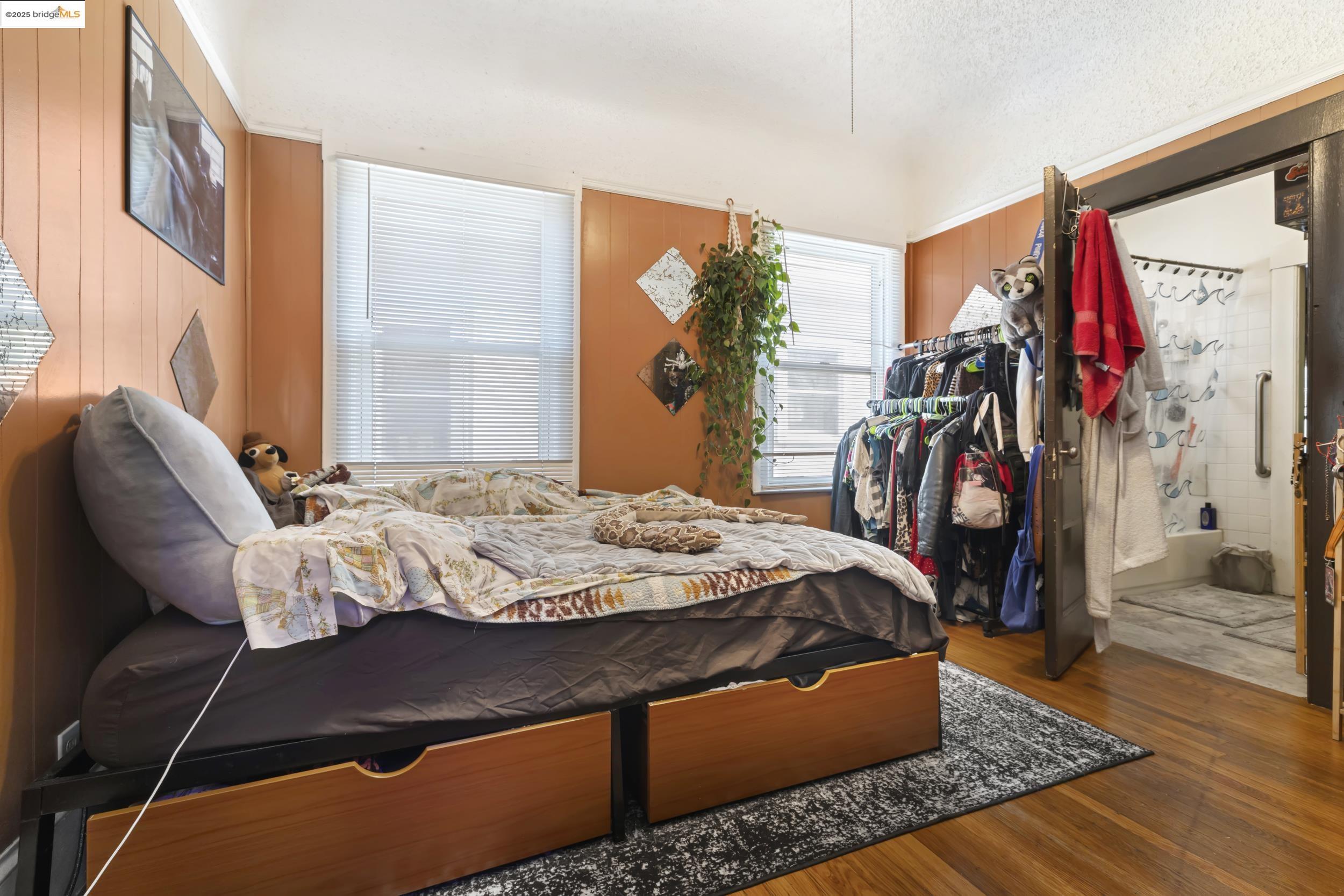 Detail Gallery Image 10 of 42 For 553 34th St, Oakland,  CA 94609 - – Beds | – Baths