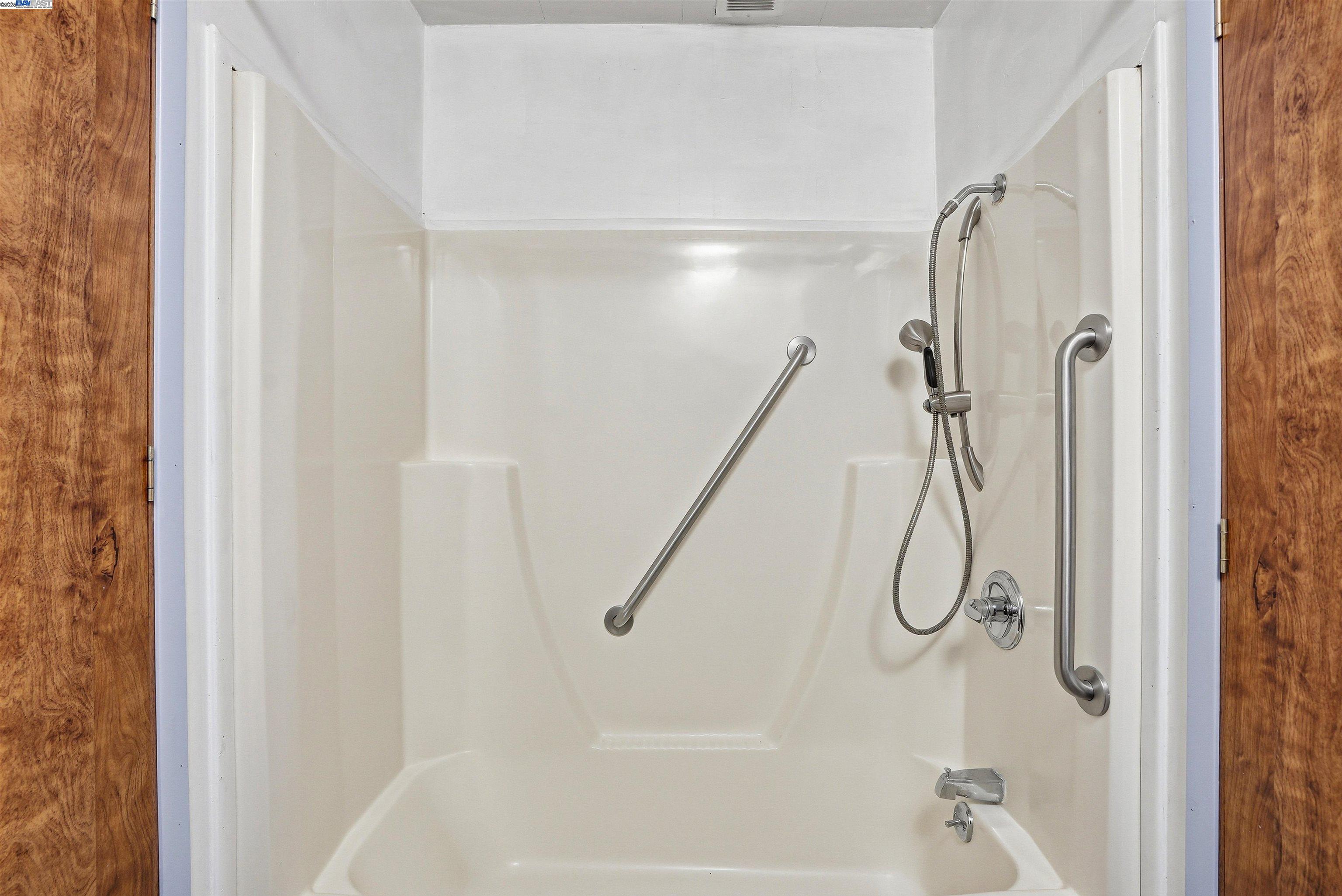 Detail Gallery Image 32 of 44 For 61 Pali Way, Pittsburg,  CA 94565 - 2 Beds | 2 Baths