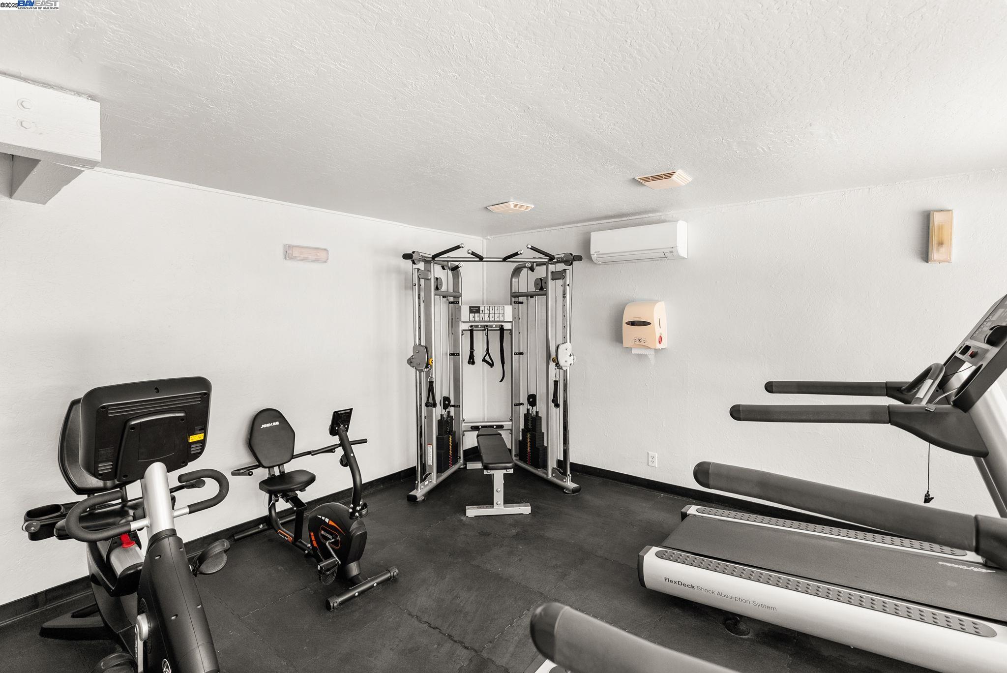 Detail Gallery Image 38 of 44 For 61 Pali Way, Pittsburg,  CA 94565 - 2 Beds | 2 Baths